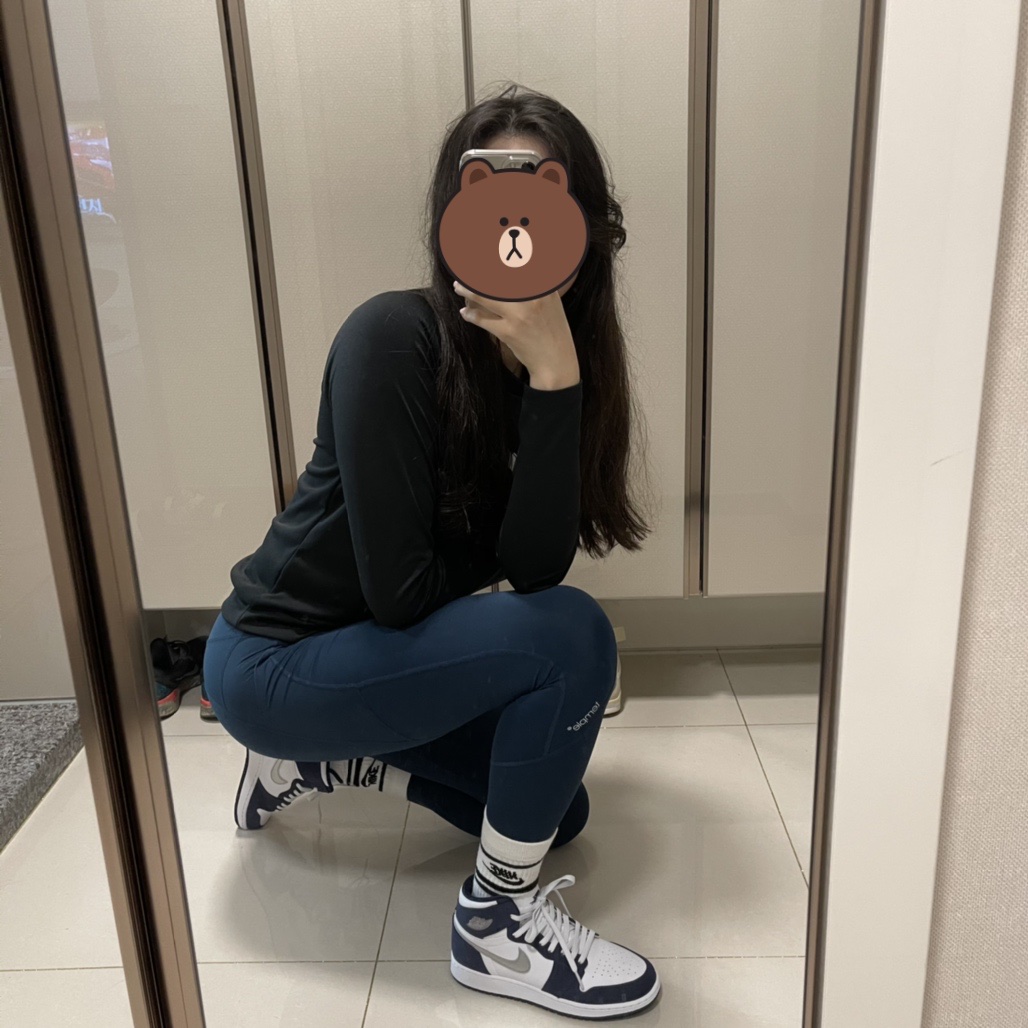 Jordan 1 Retro High OG CO.JP Midnight Navy, (GS) Jordan 1 Retro High OG CO.JP Midnight Navy 착용 스타일 - 2