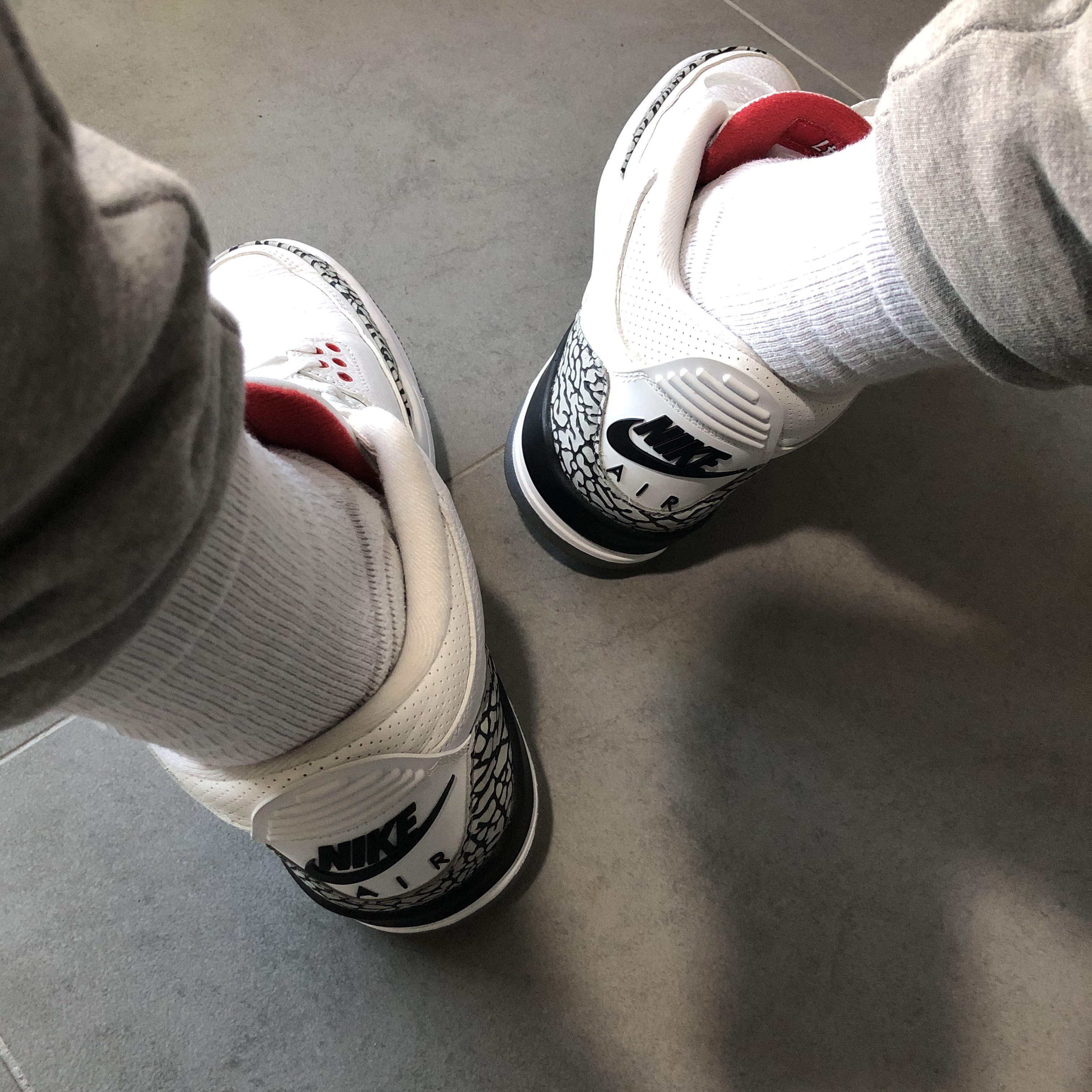 Jordan 3 Retro Free Throw Line White Cement 착용 스타일 - 1
