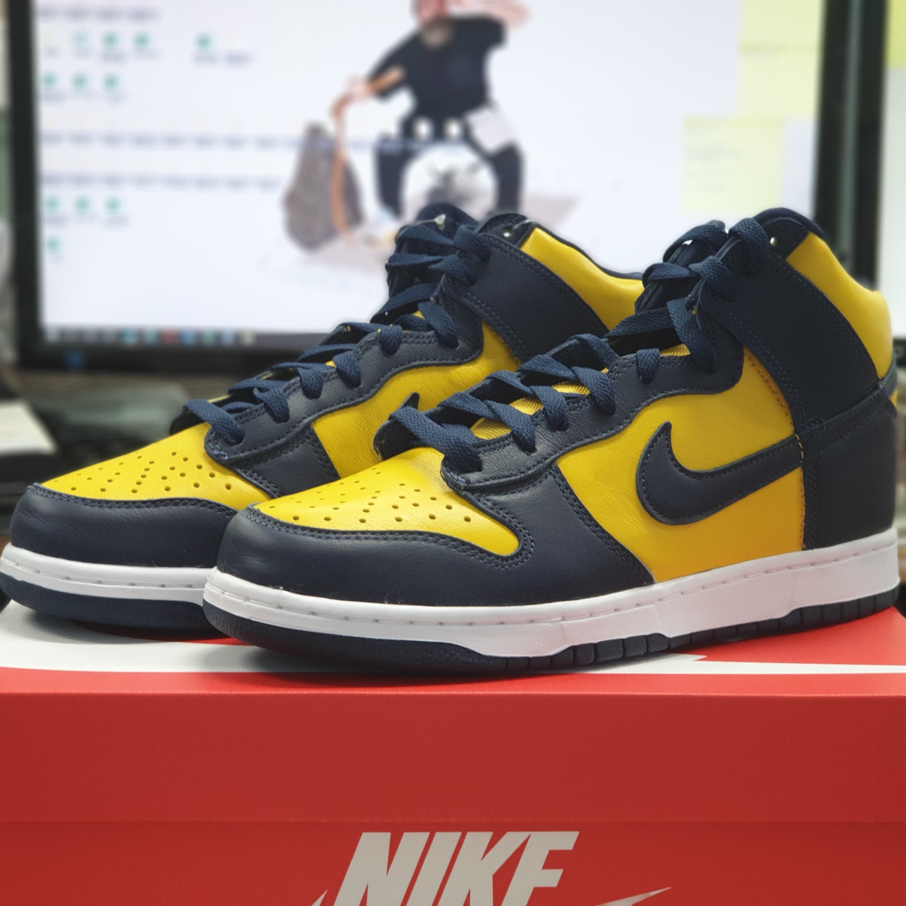 Nike Dunk High SP Maize & Blue 착용 스타일