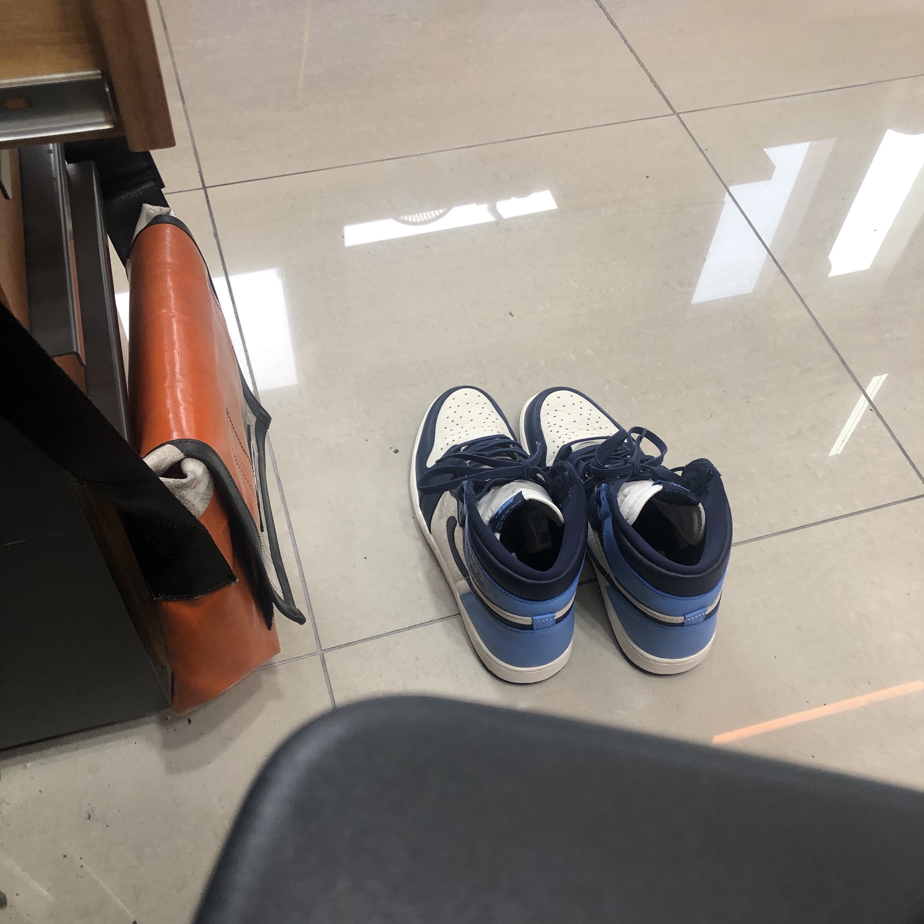 Jordan 1 Retro High Obsidian UNC 착용 스타일