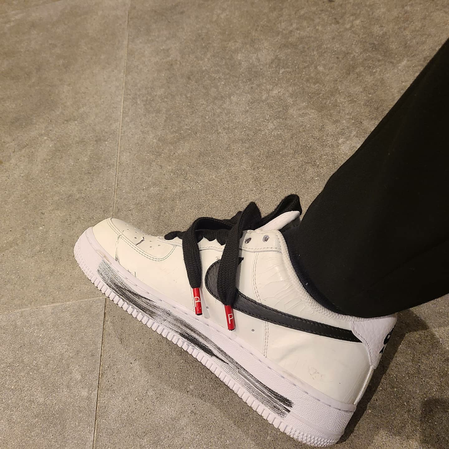 Nike x Peaceminusone Air Force 1 Low Para-Noise 2.0 착용 스타일