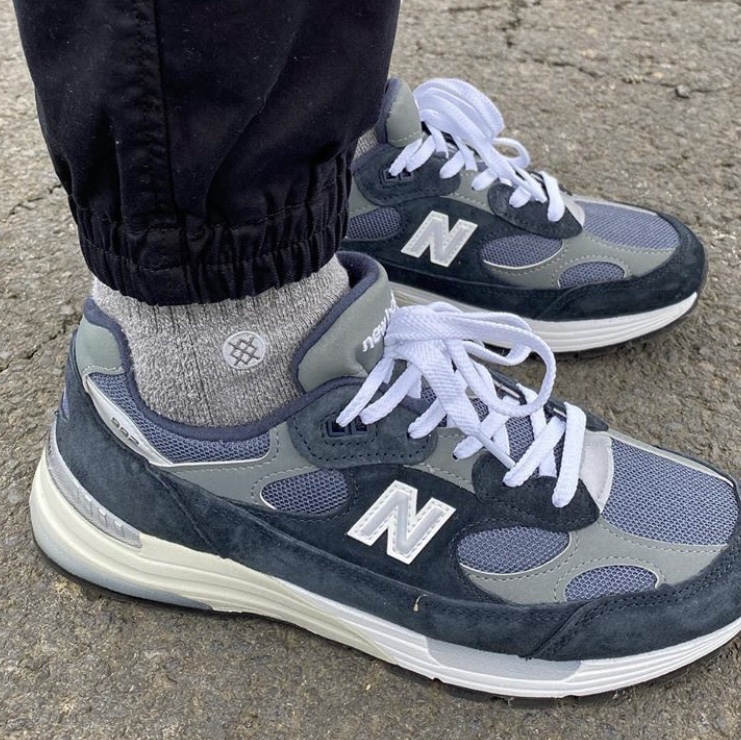 New Balance 992 Made in USA Navy 착용 스타일 - 3