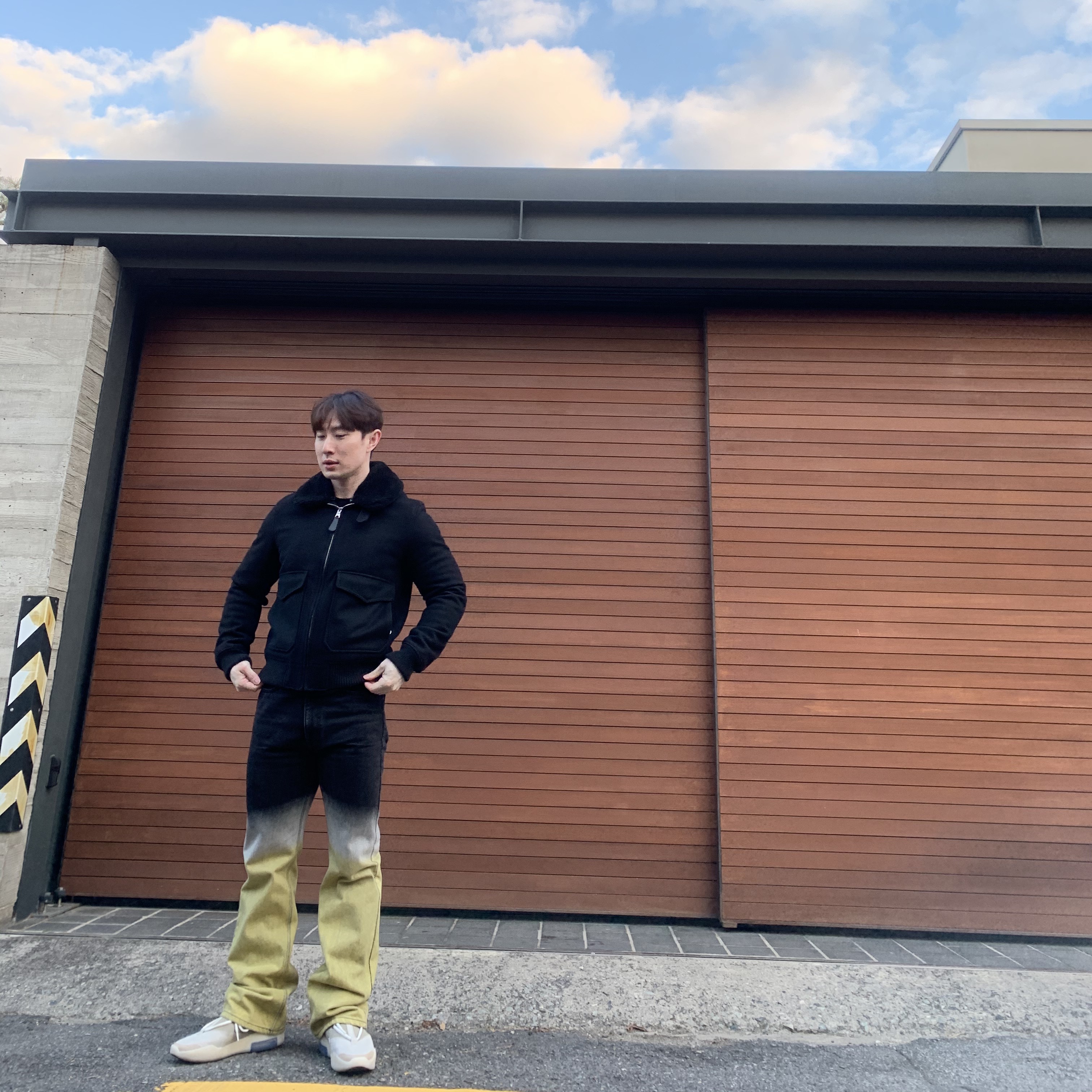 Nike x Fear of God Air Fear of God 1 Oatmeal 착용 스타일