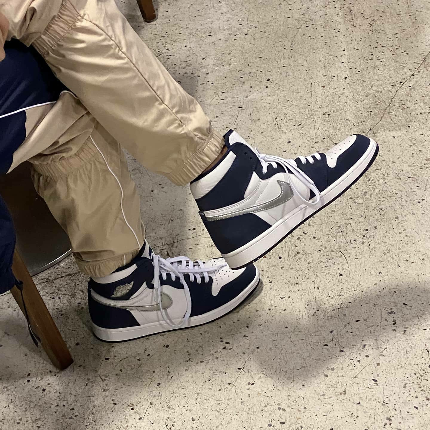Jordan 1 Retro High OG CO.JP Midnight Navy 착용 스타일