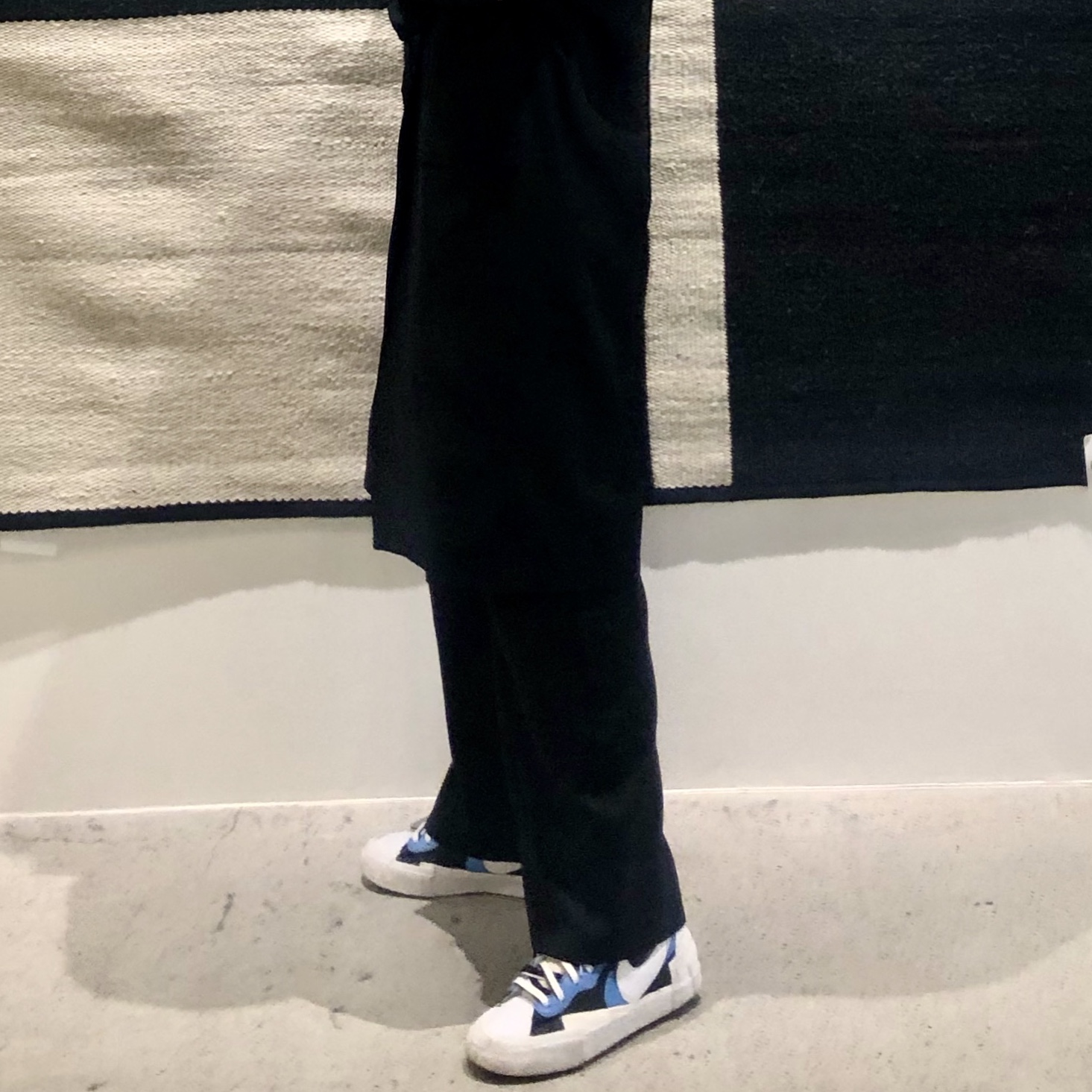 Nike x Sacai Blazer Mid White Black Legend Blue 착용 스타일