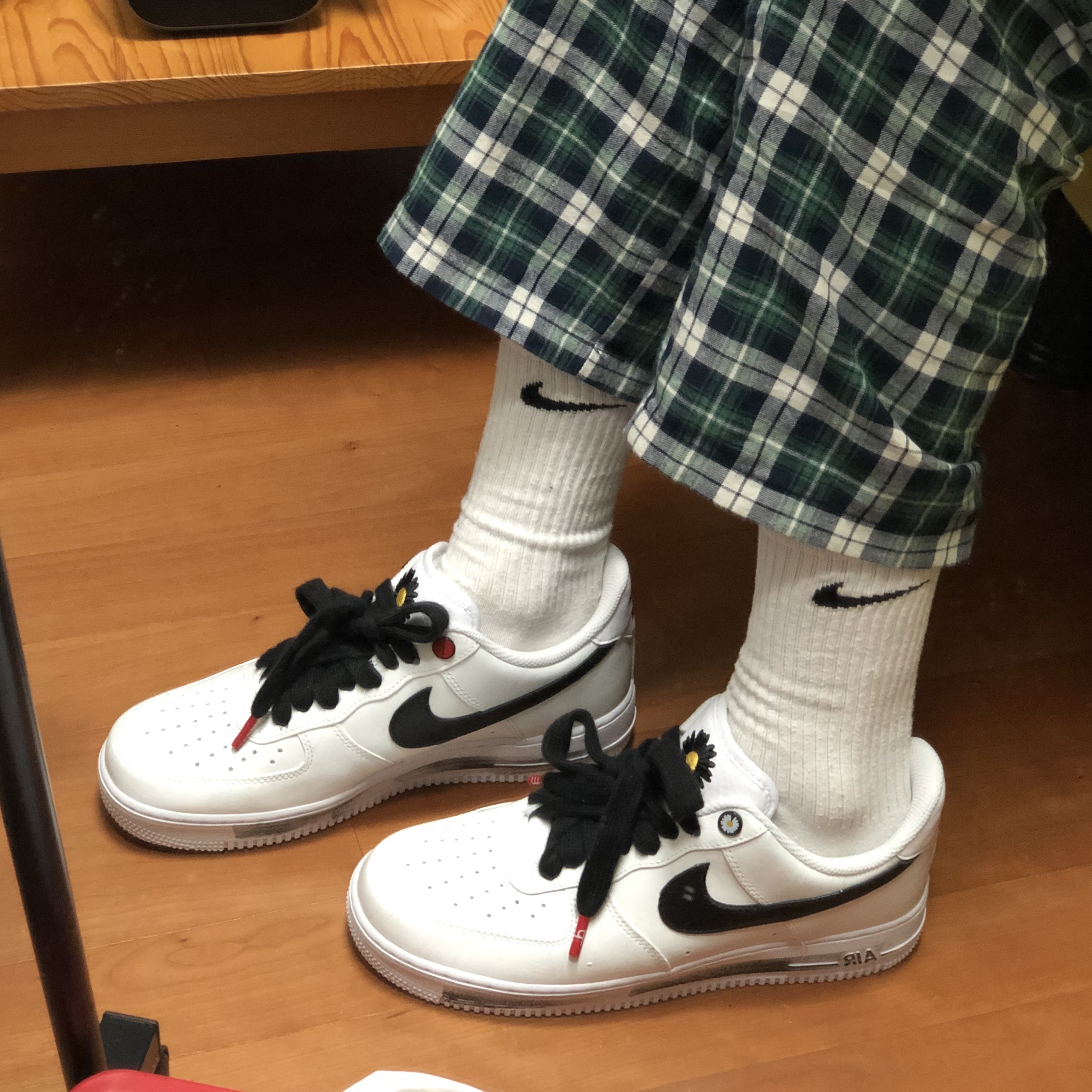 Nike x Peaceminusone Air Force 1 Low Para-Noise 2.0 착용 스타일