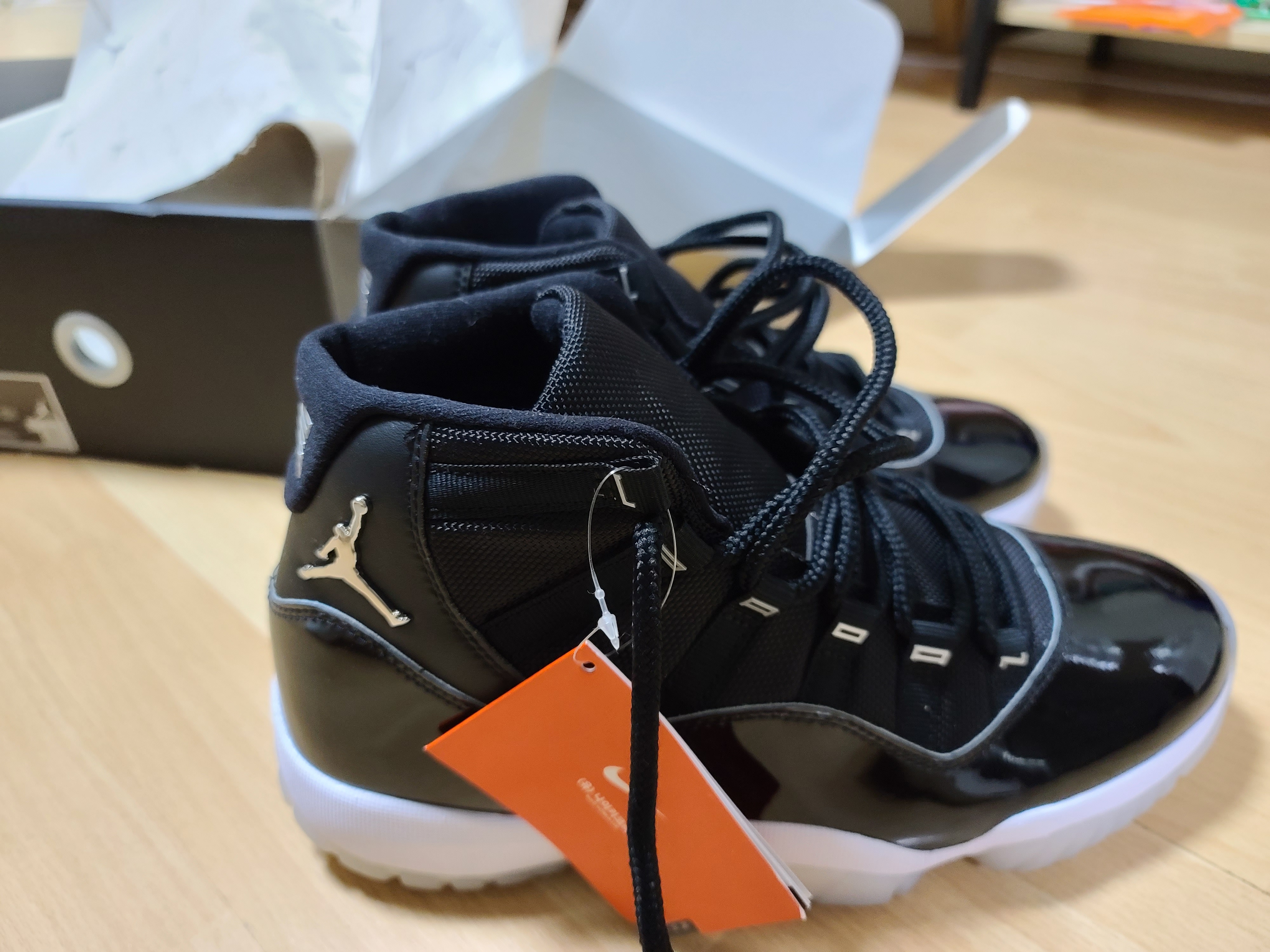 Jordan 11 Retro Jubilee 착용 스타일
