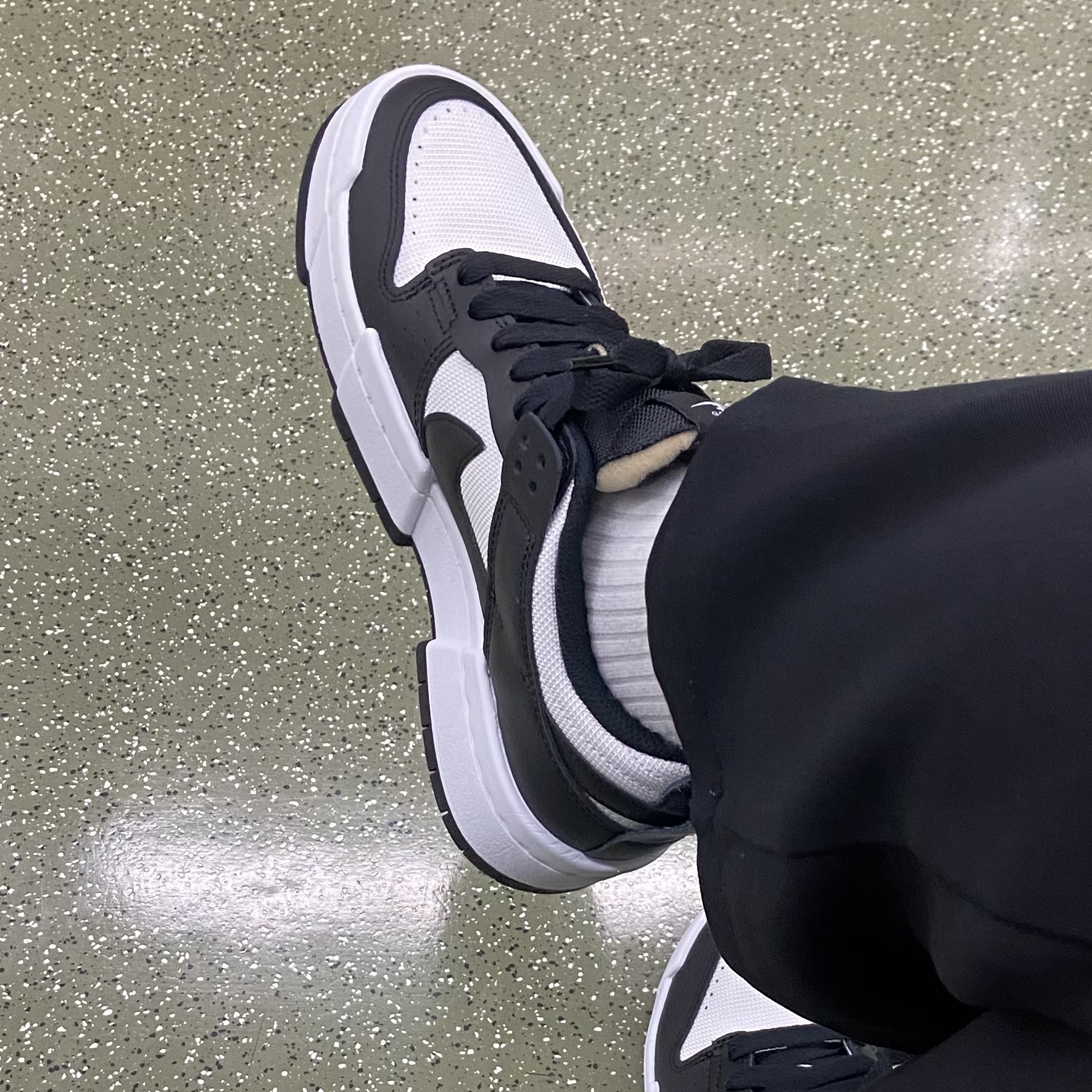 (W) Nike Dunk Low Disrupt Black White 착용 스타일