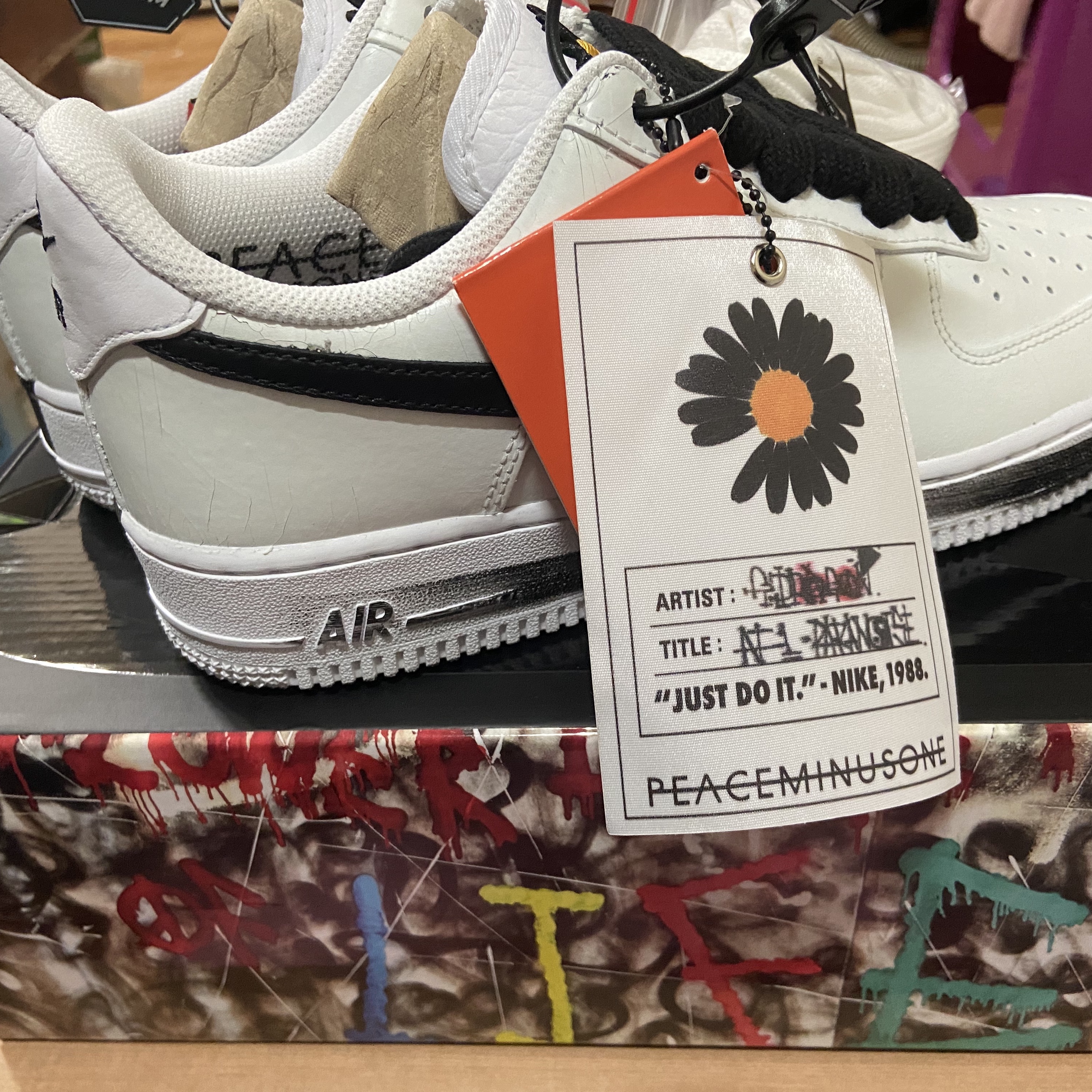 Nike x Peaceminusone Air Force 1 Low Para-Noise 2.0 착용 스타일