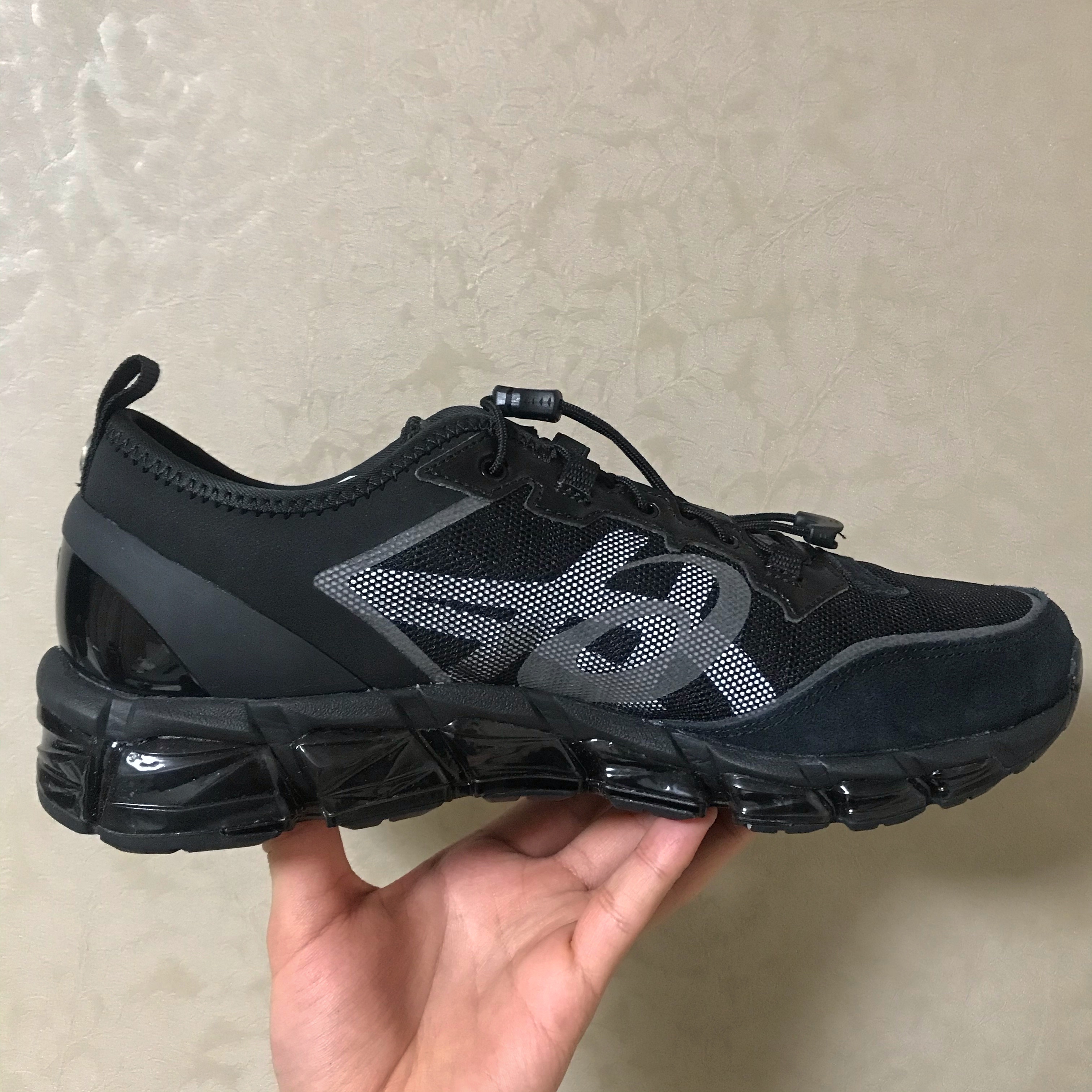 Asics x Nu Label Gel-Quantum 360 6 Black 착용 스타일 - 3