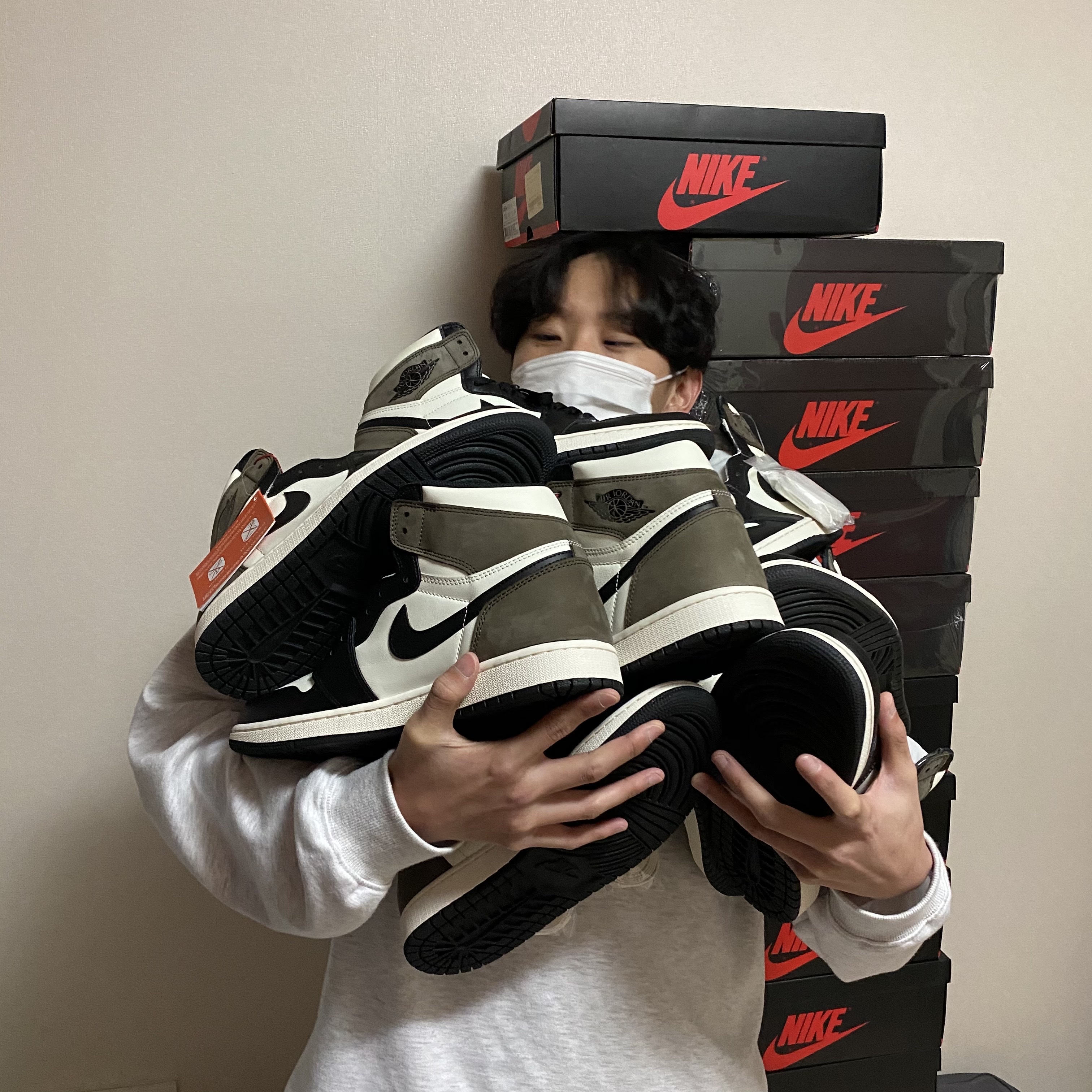 Jordan 1 Retro High OG Black Mocha, (GS) Jordan 1 Retro High OG Black Mocha 착용 스타일