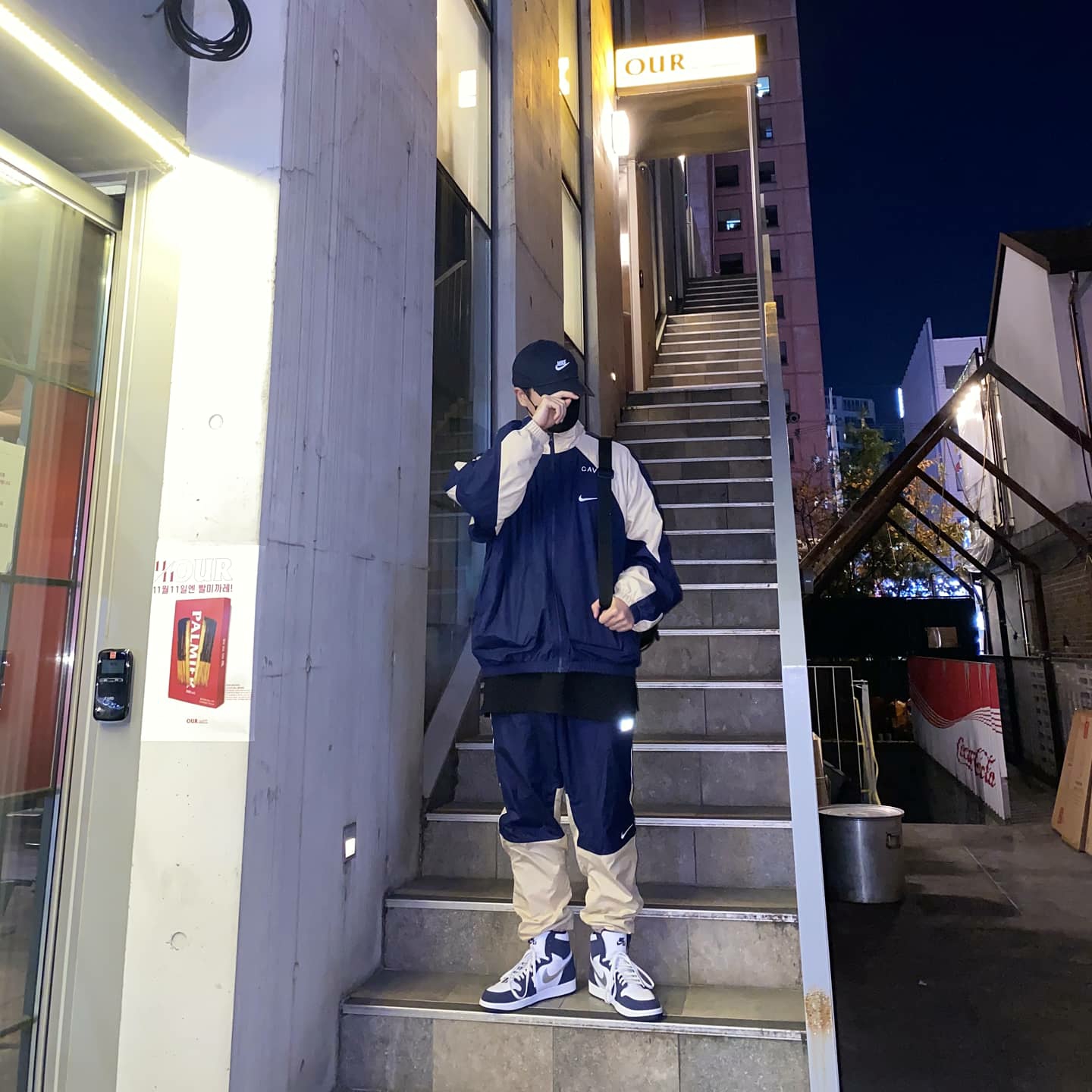 Jordan 1 Retro High OG CO.JP Midnight Navy 착용 스타일 - 1