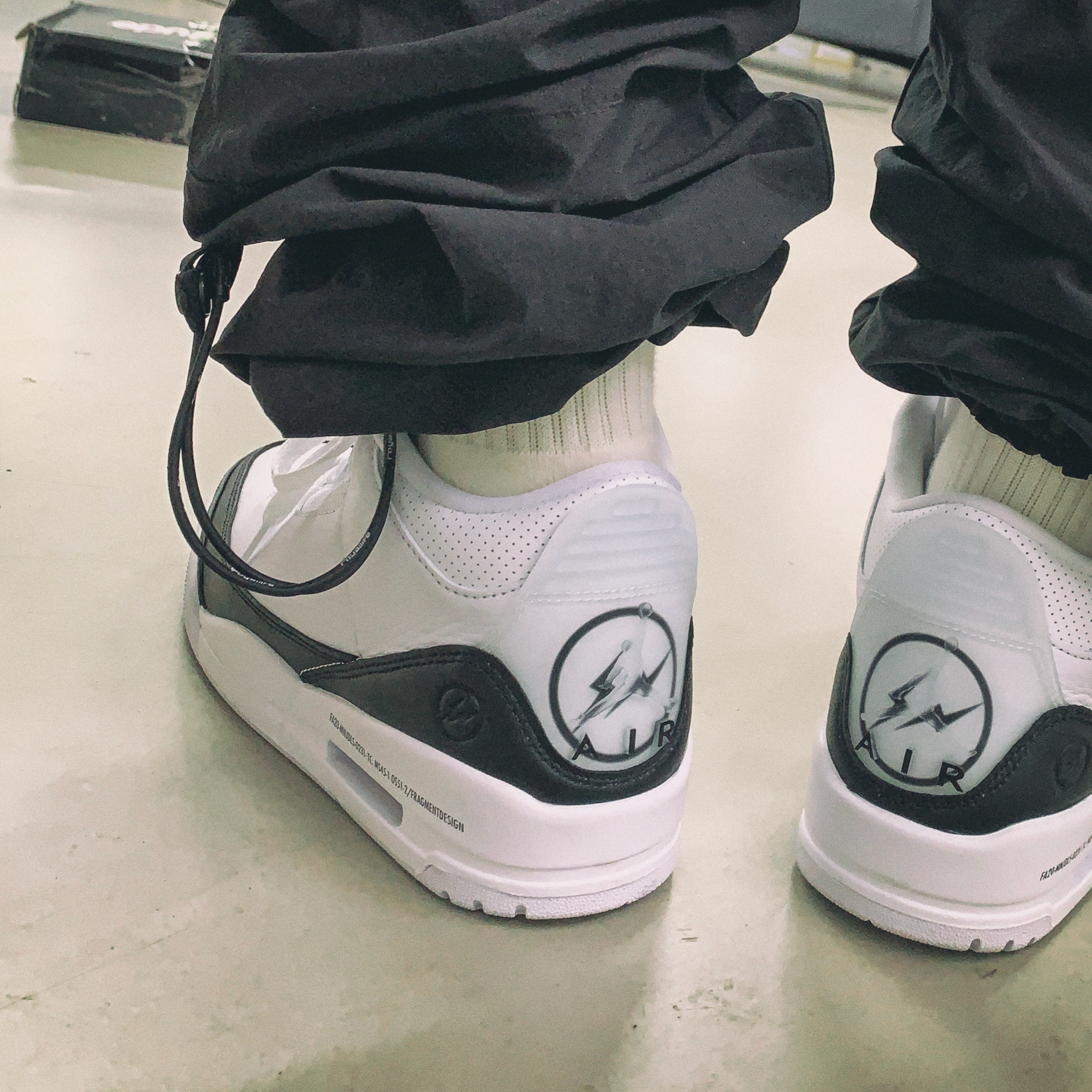 Jordan 3 x Fragment Retro SP White Black 착용 스타일 - 2