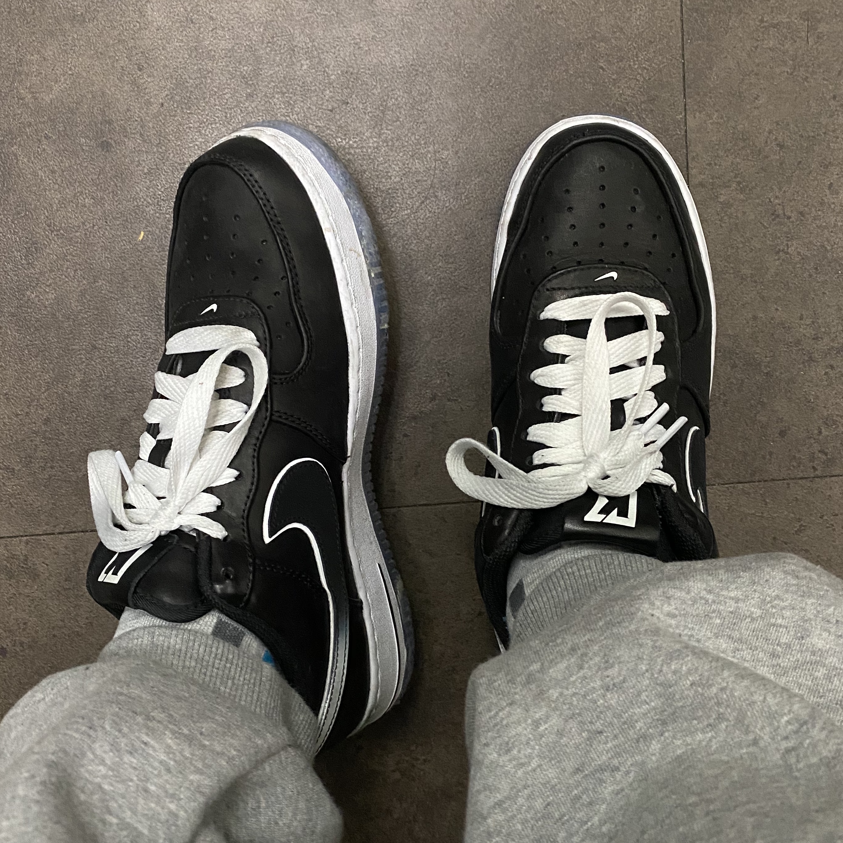 Nike Air Force 1 Low Colin Kaepernick 착용 스타일