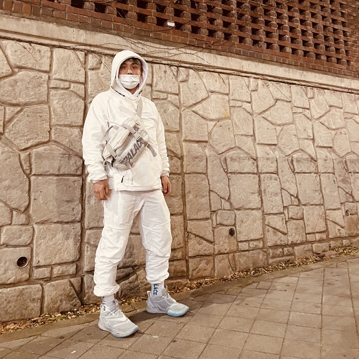Nike Adapt BB 2.0 Mag (KR Charger) 착용 스타일 - 2