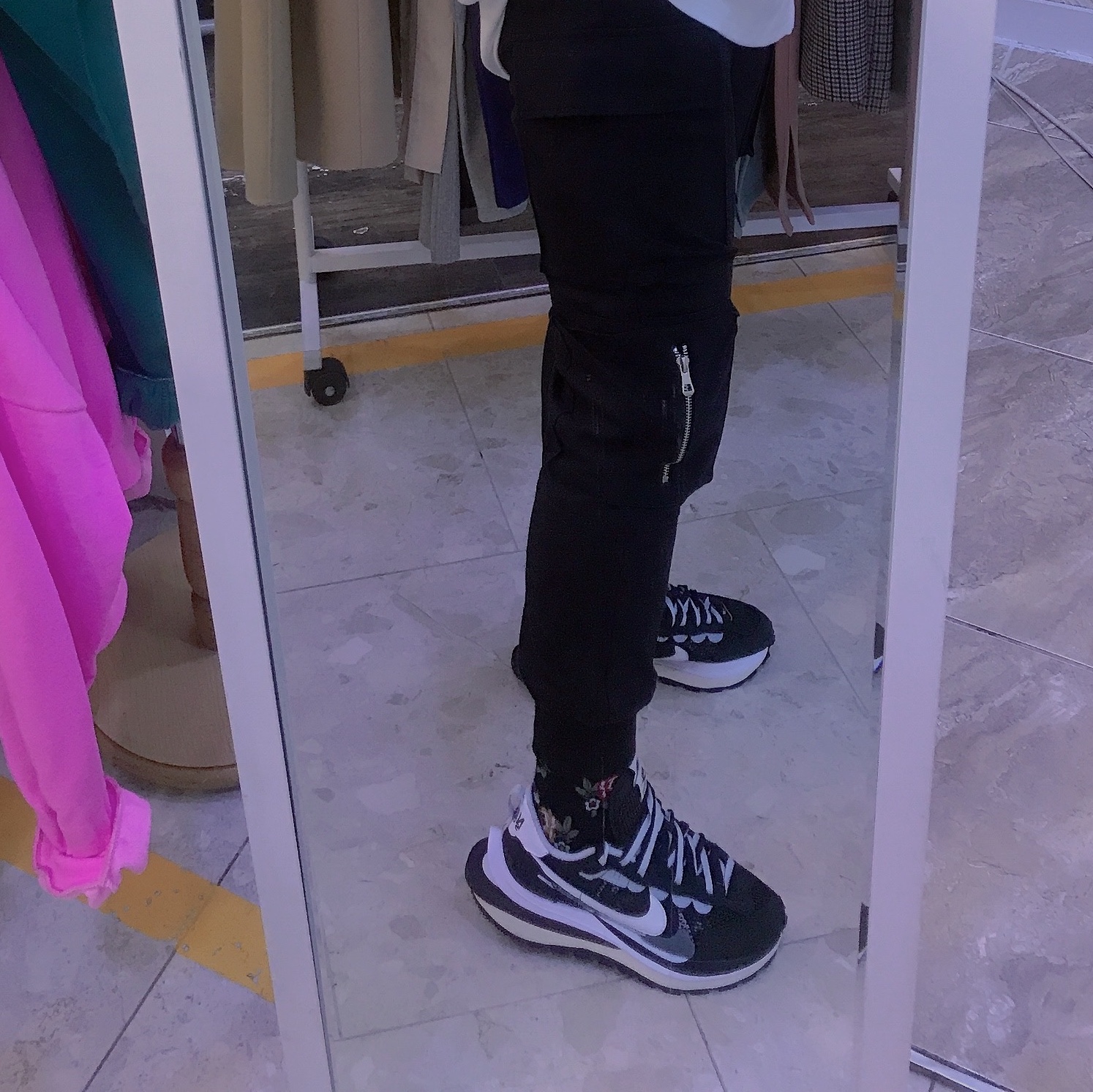 Nike x Sacai VaporWaffle Black White 착용 스타일 - 4