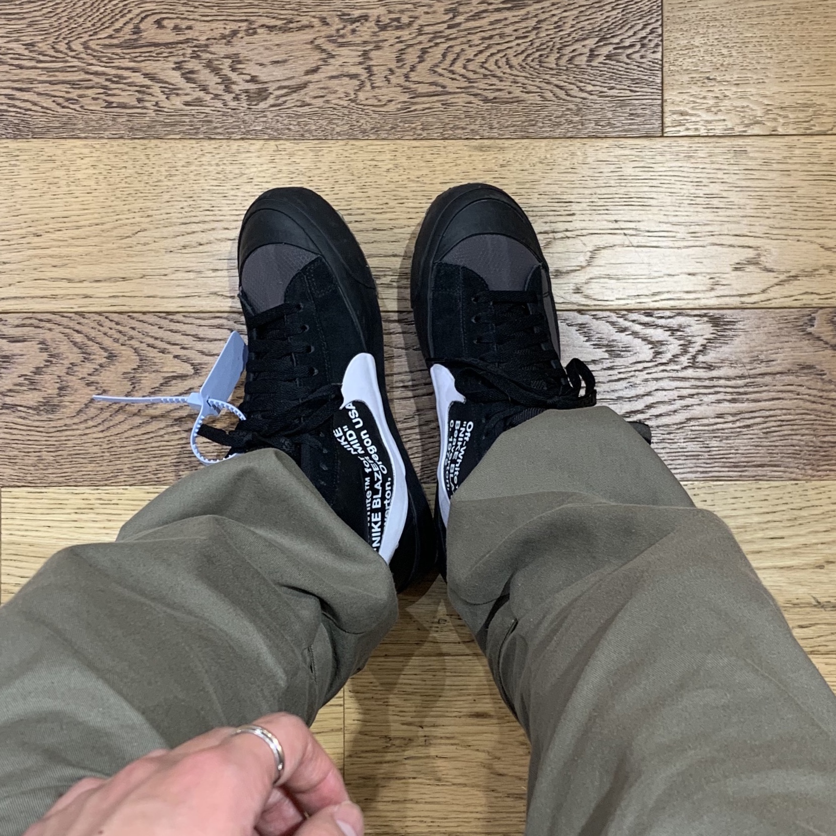 Nike x Off-White Blazer Mid Grim Reaper Black 착용 스타일
