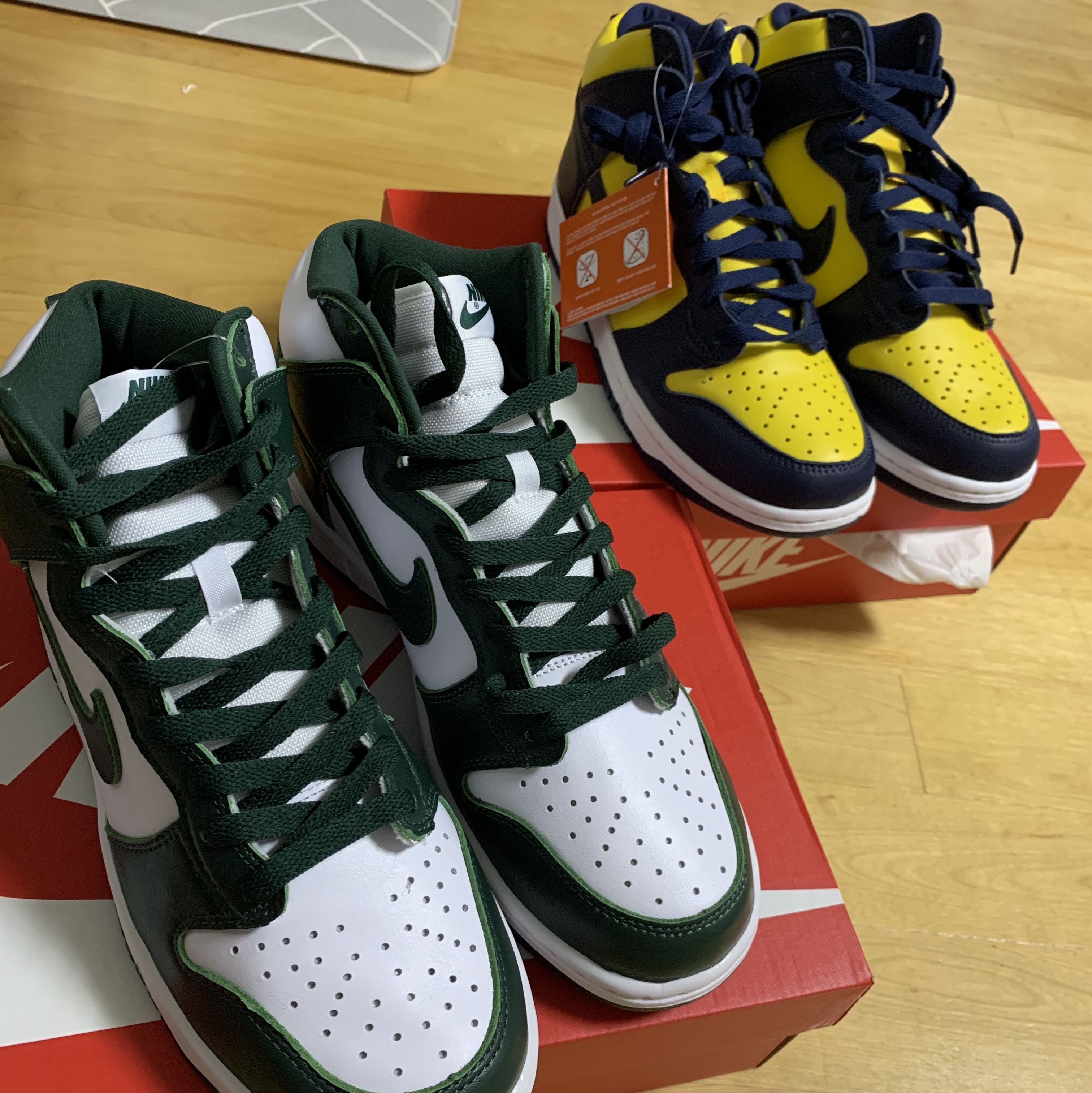 Nike Dunk High SP Maize & Blue, Nike Dunk High SP Spartan Green 착용 스타일