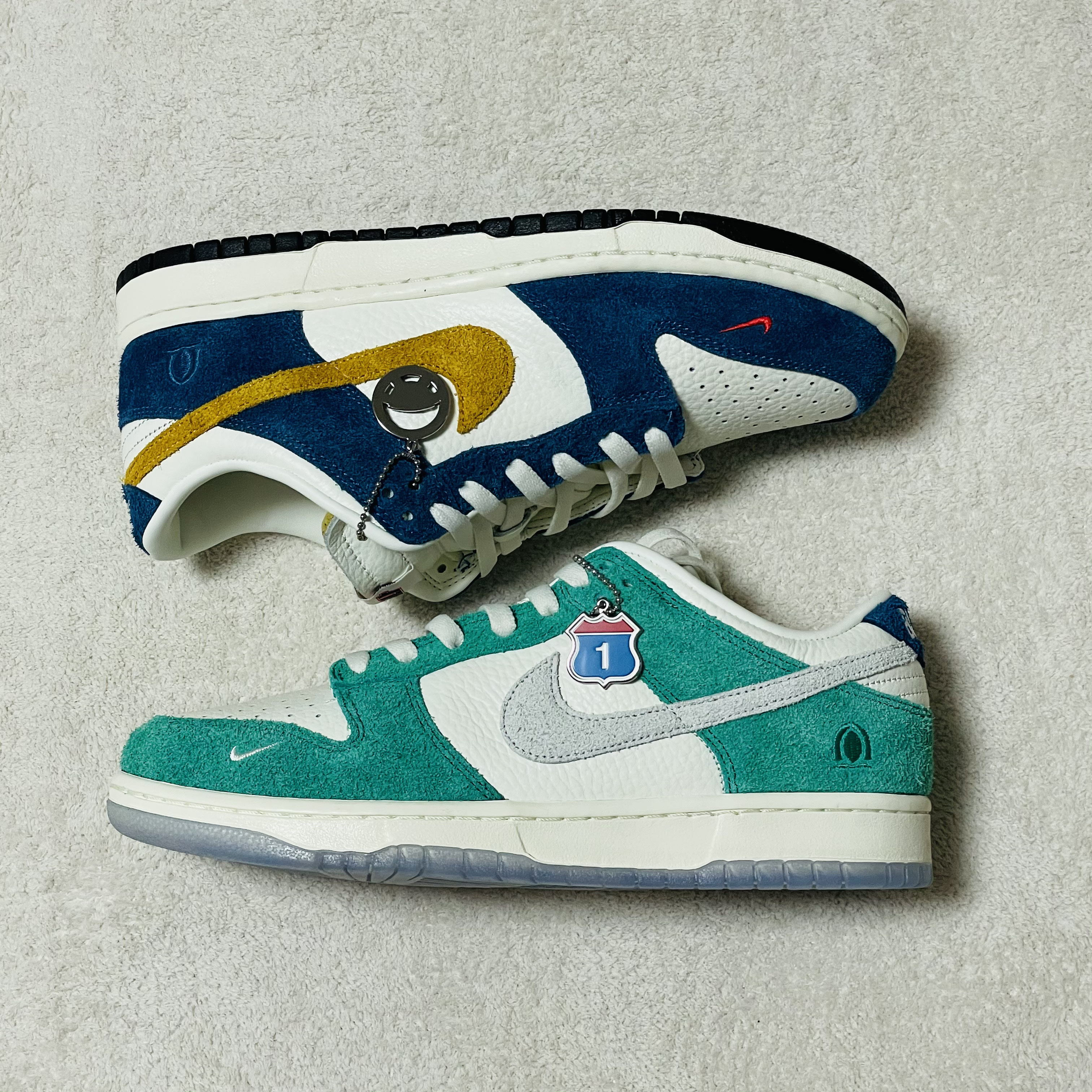 Nike x Kasina Dunk Low 80's Bus, Nike x Kasina Dunk Low Road Sign - Kasina Exclusive 착용 스타일