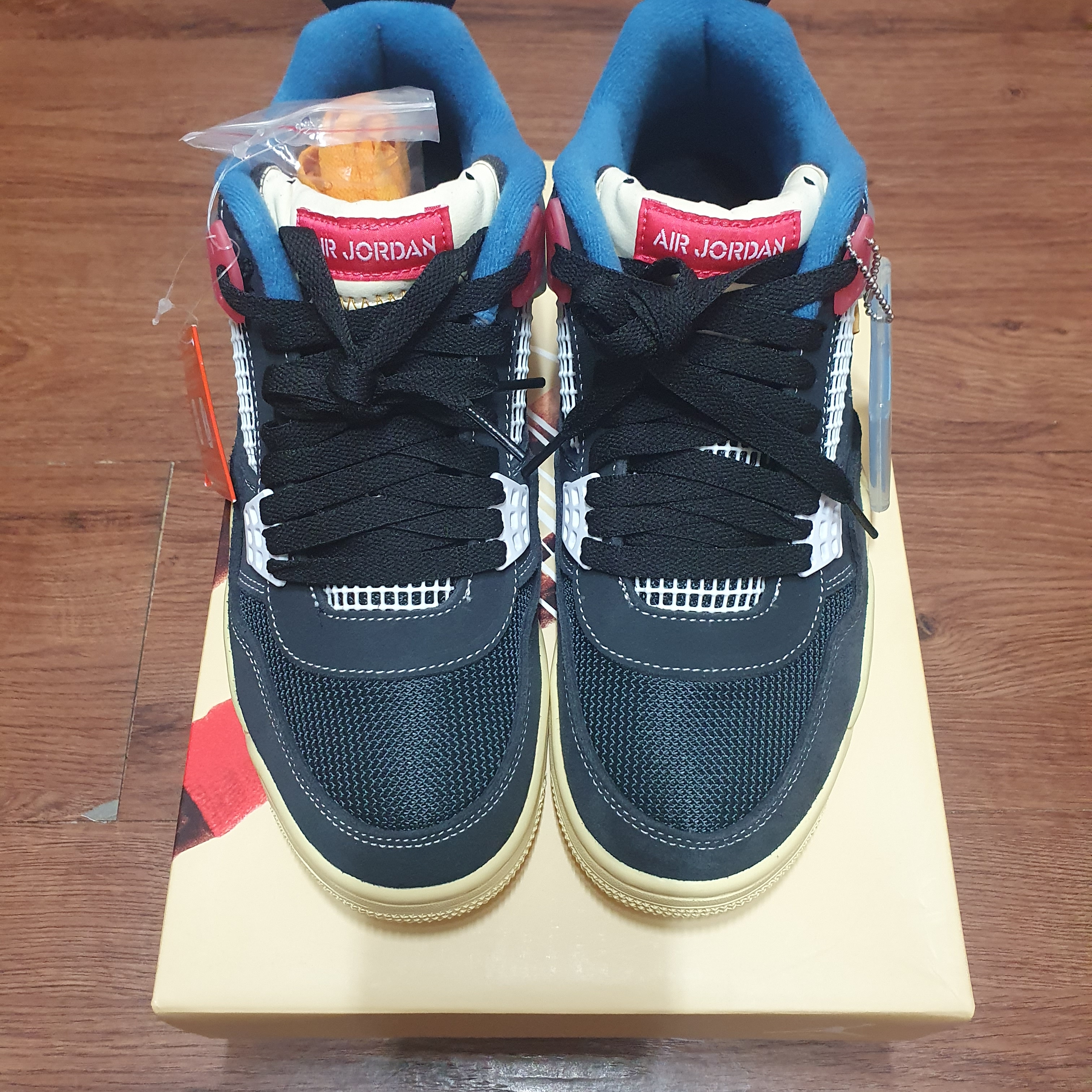 Jordan 4 x Union Retro Off Noir 착용 스타일