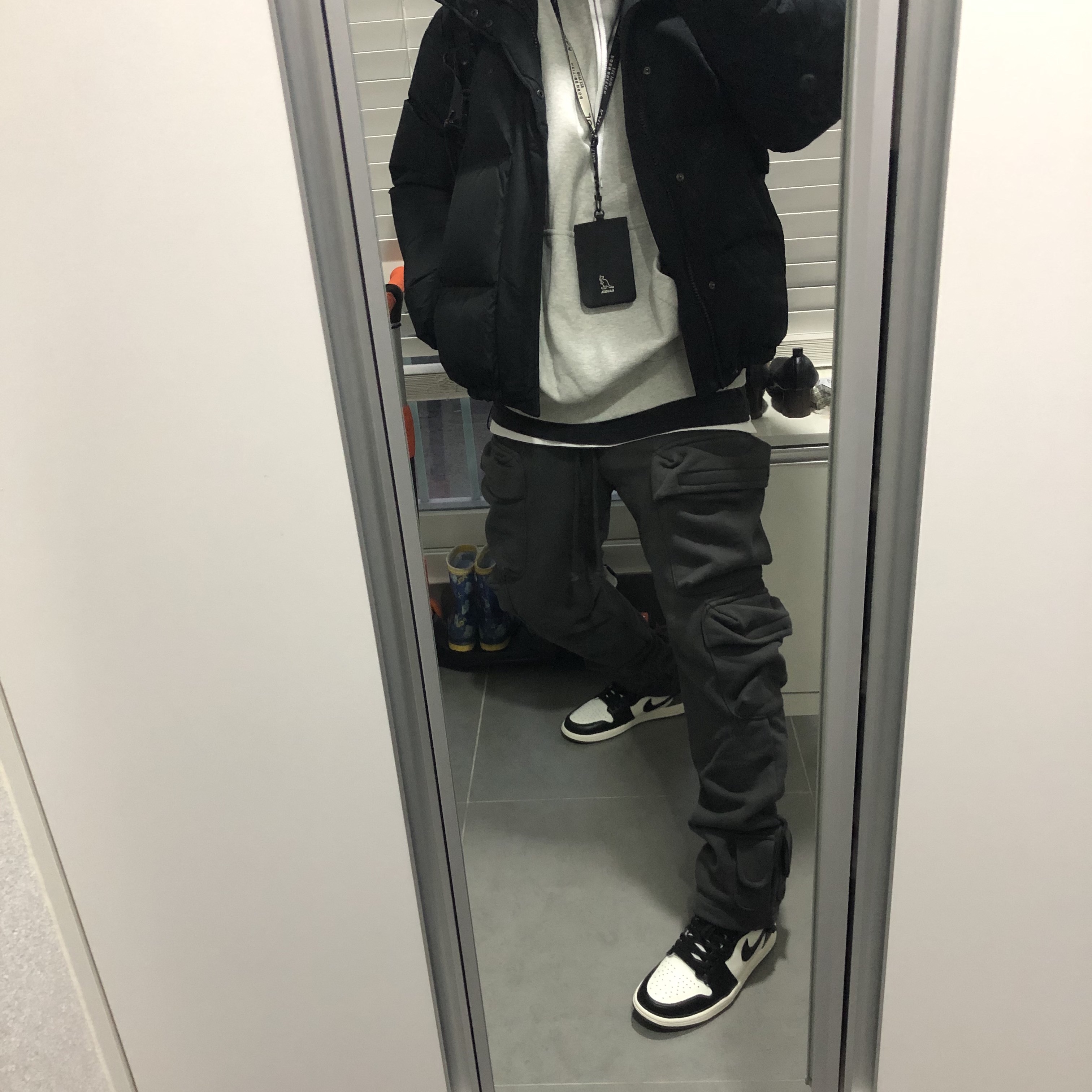 Jordan 1 Retro High OG Black Mocha 착용 스타일 - 1