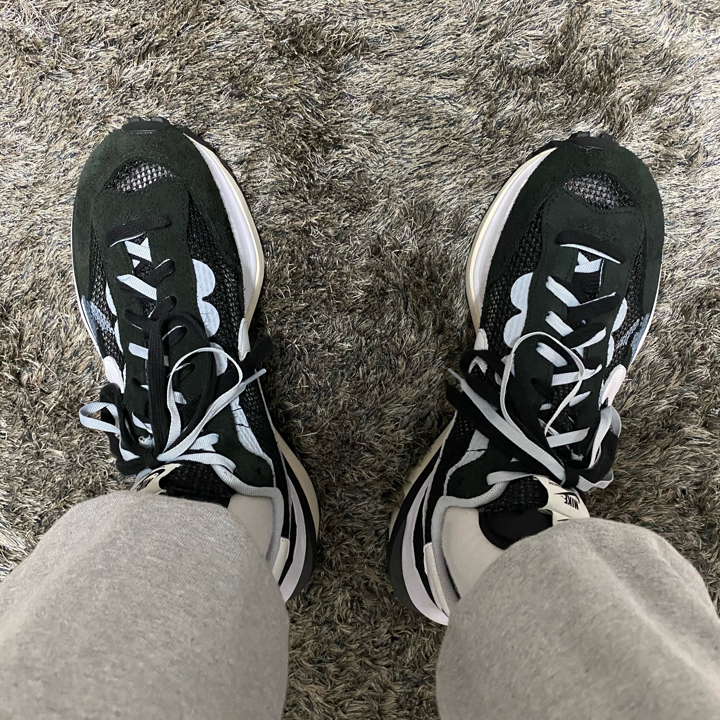 Nike x Sacai VaporWaffle Black White 착용 스타일