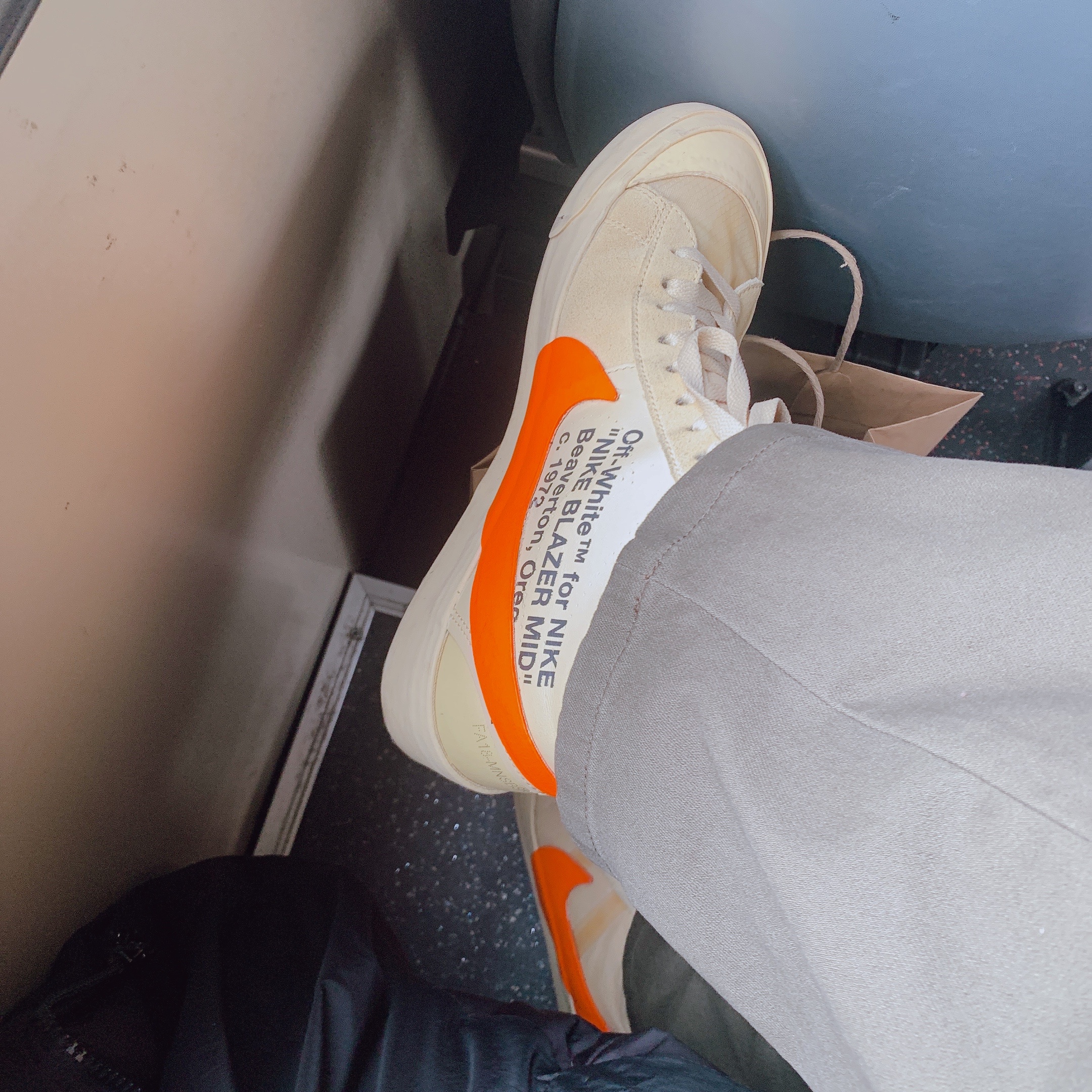 Nike x Off-White Blazer Mid Off-White All Hallow's Eve 착용 스타일