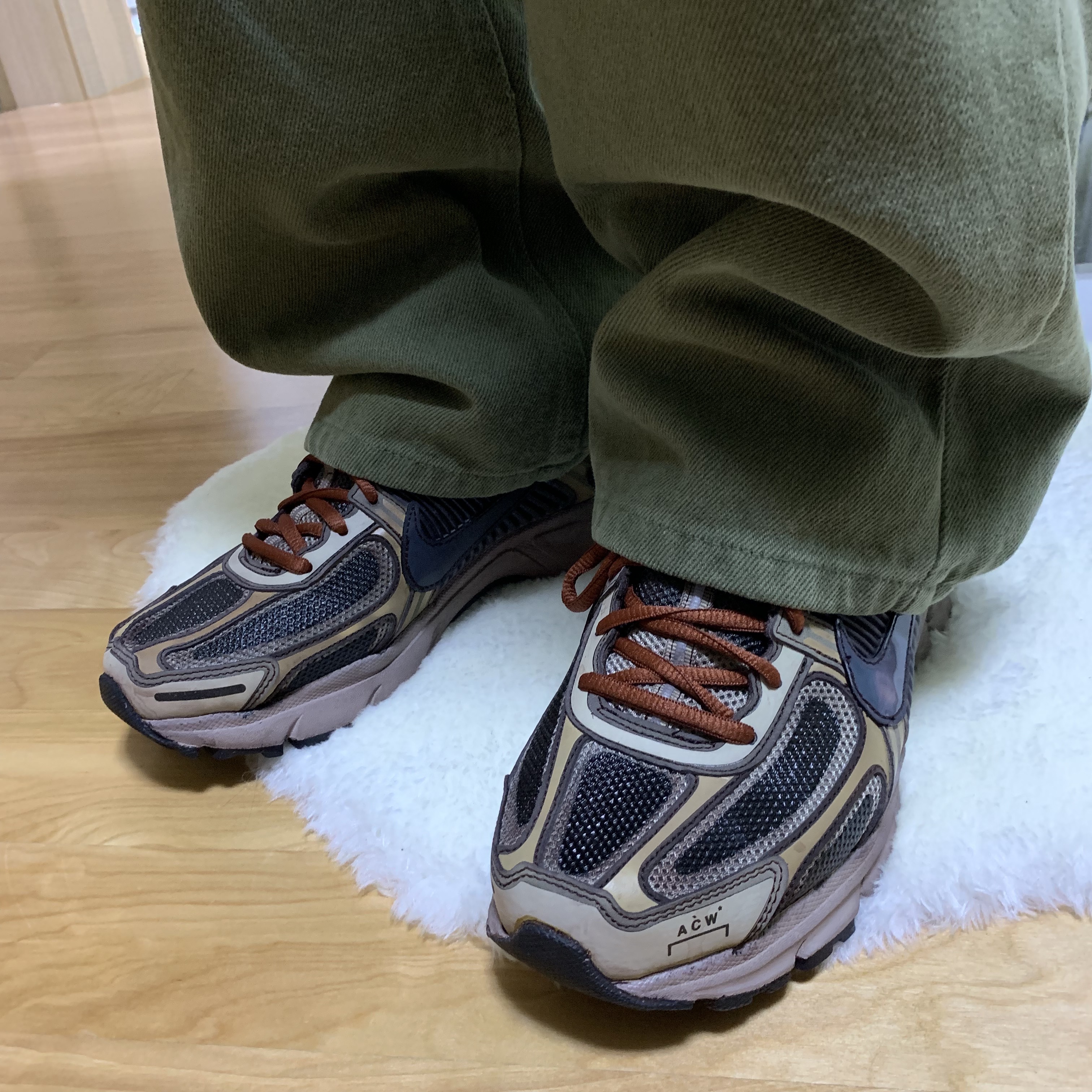 Nike x A-Cold-Wall Zoom Vomero 5 Solarized 착용 스타일