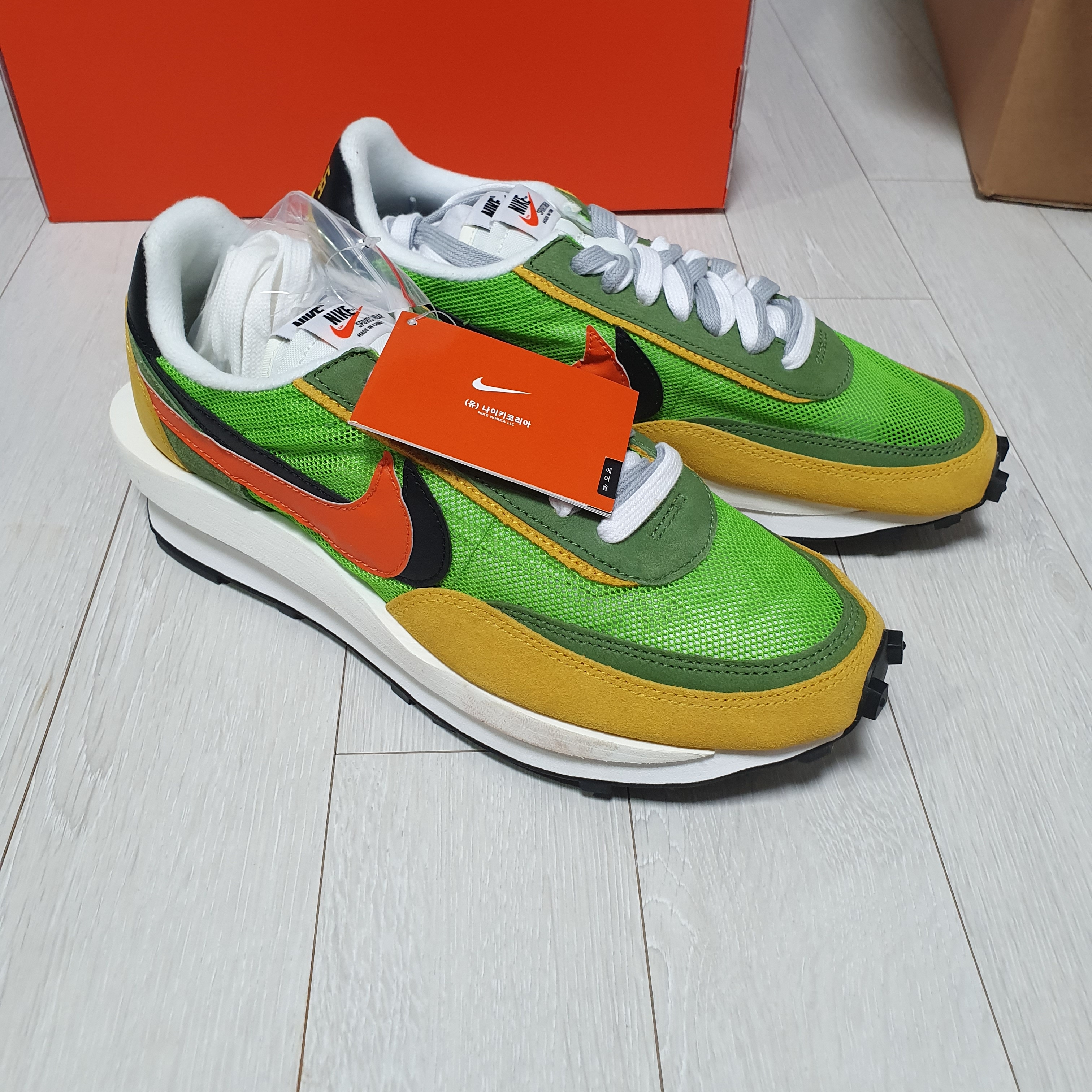 Nike x Sacai LDWaffle Green Multi 착용 스타일