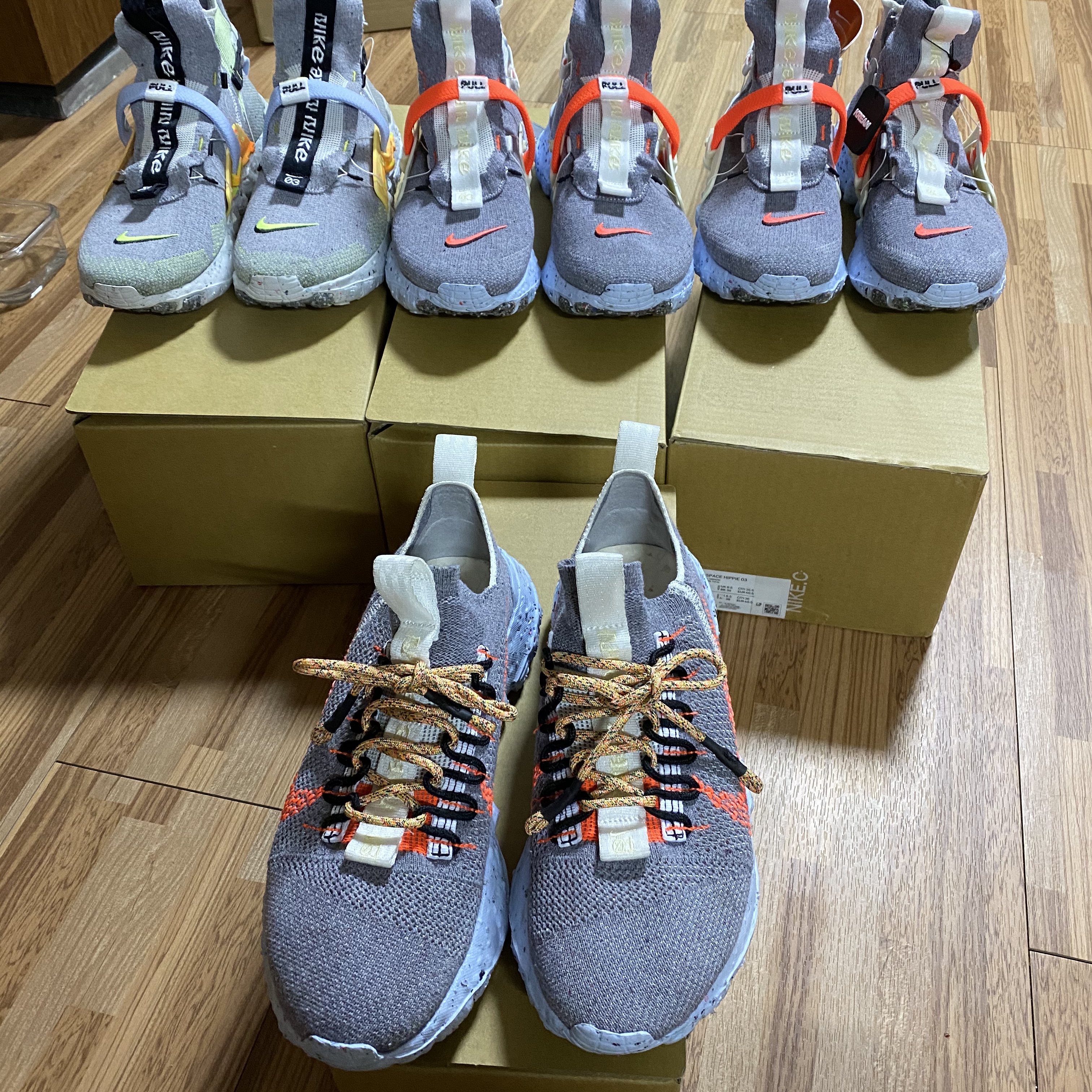 Nike Space Hippie 03 Vast Grey Hyper Crimson, Nike Space Hippie 03 Volt 착용 스타일