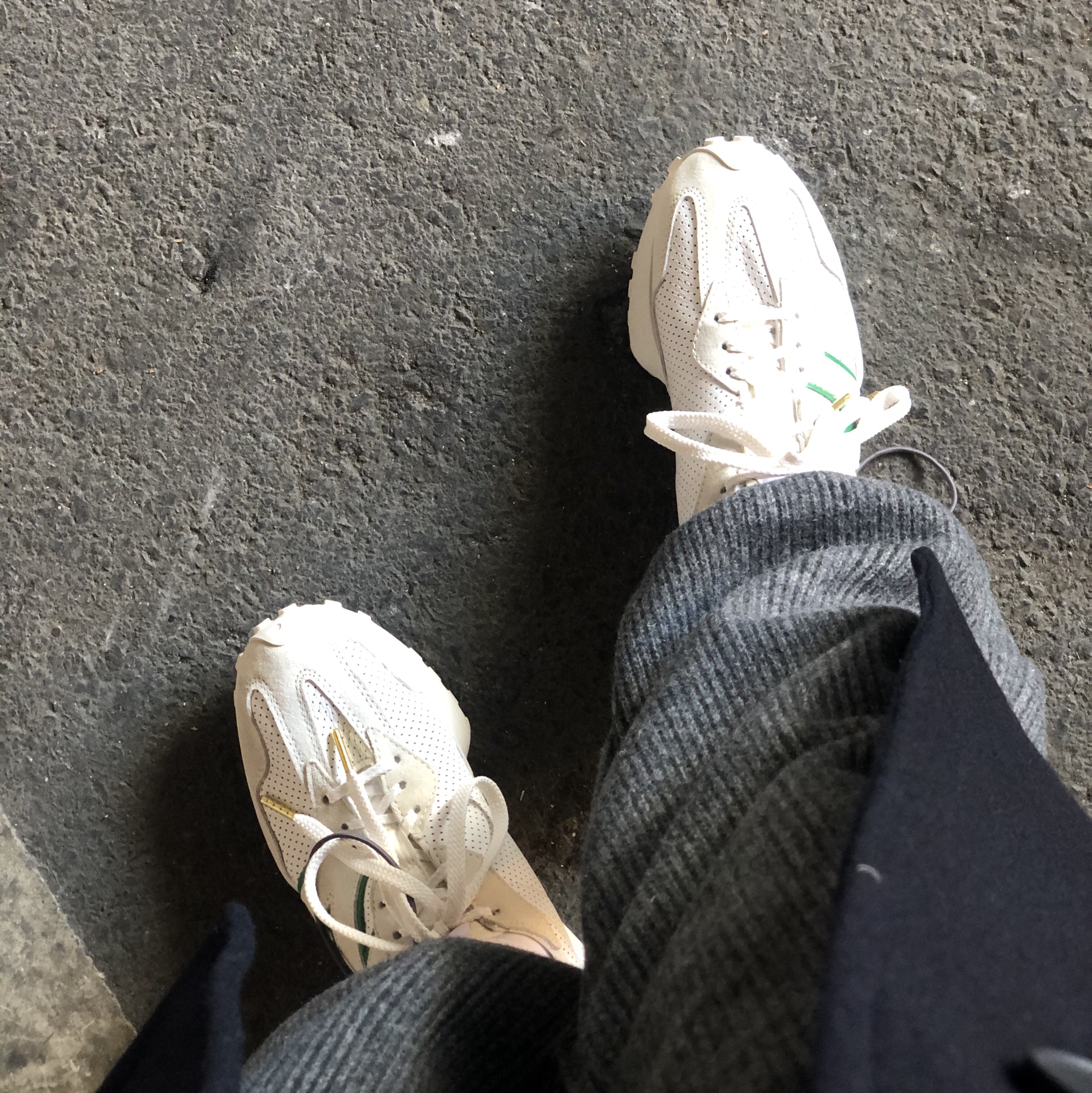 New Balance x Casablanca 327 Idealist Off White Green 착용 스타일