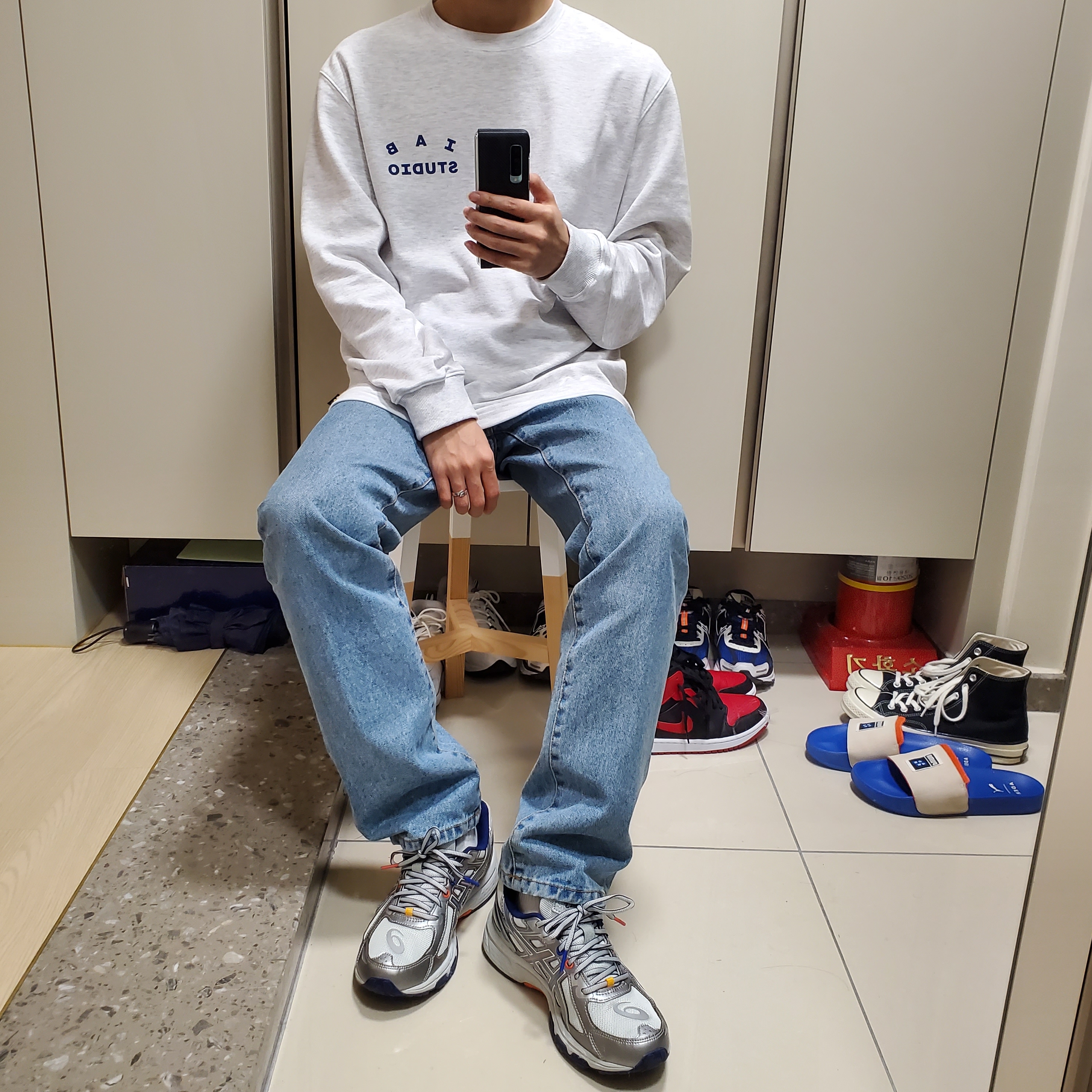 Asics x IAB Studio Gel-Venture 6, IAB Studio Long Sleeve Light Gray 착용 스타일