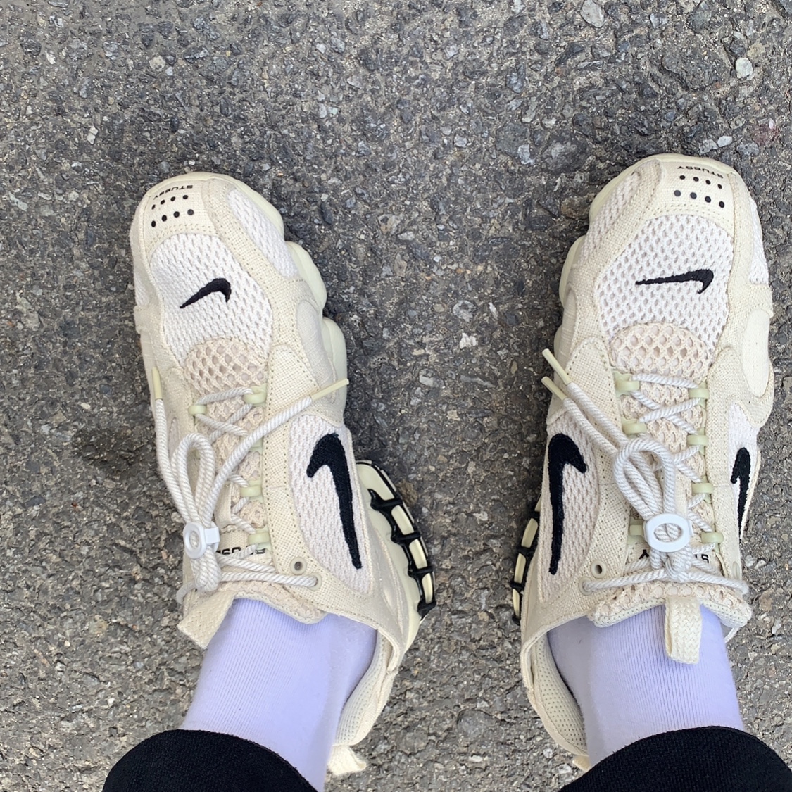 Nike x Stussy Air Zoom Spiridon Cage 2 Fossil 착용 스타일