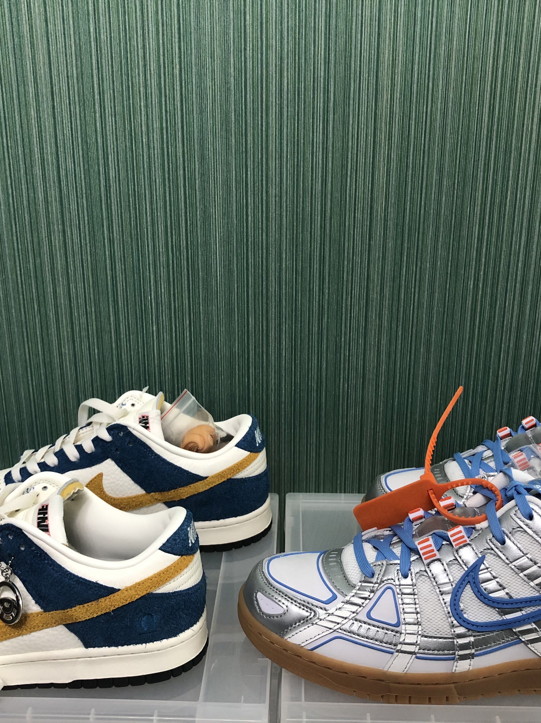 Nike x Kasina Dunk Low 80's Bus, Nike x Off-White Air Rubber Dunk University Blue 착용 스타일 - 5