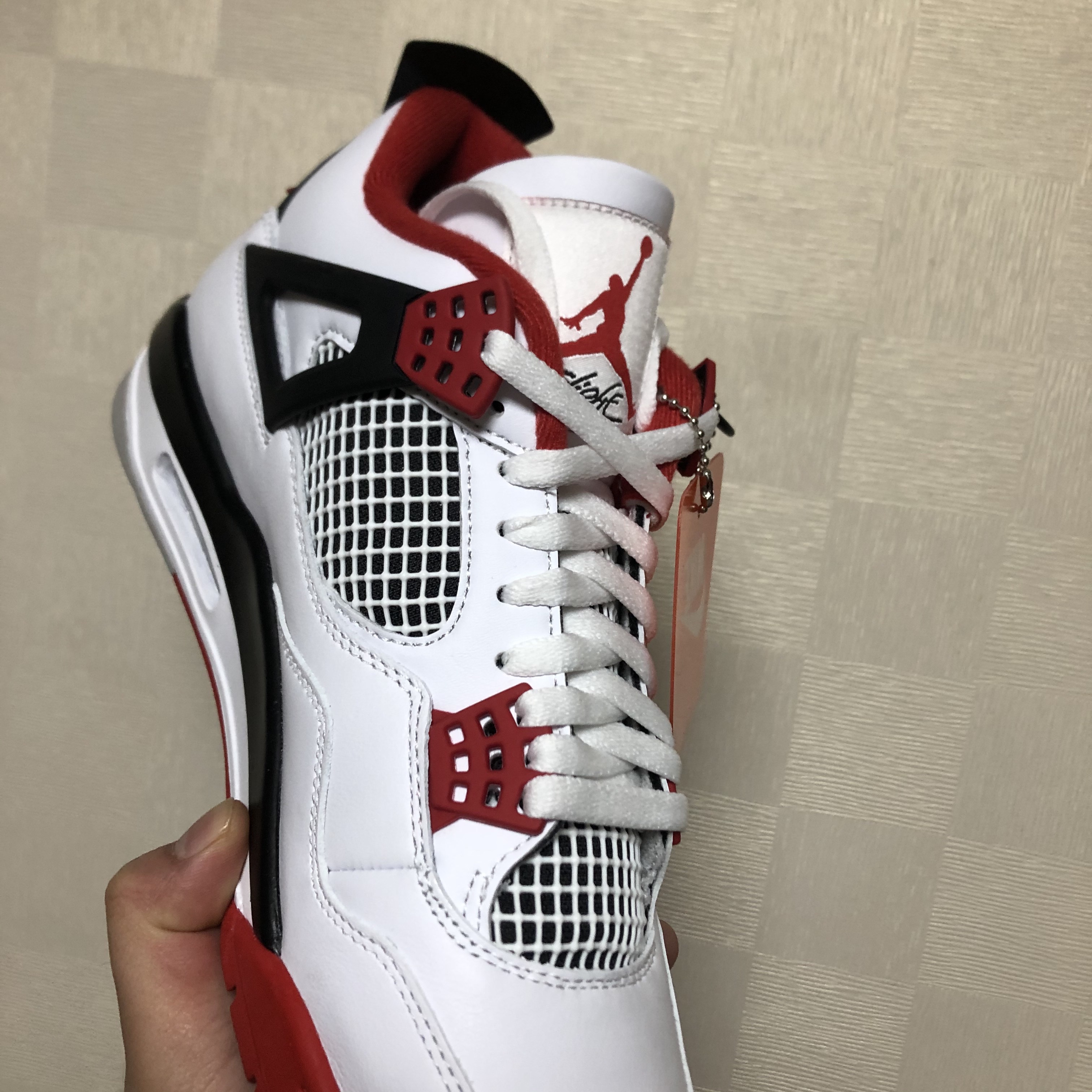 Jordan 4 Retro OG Fire Red 2020 착용 스타일 - 4