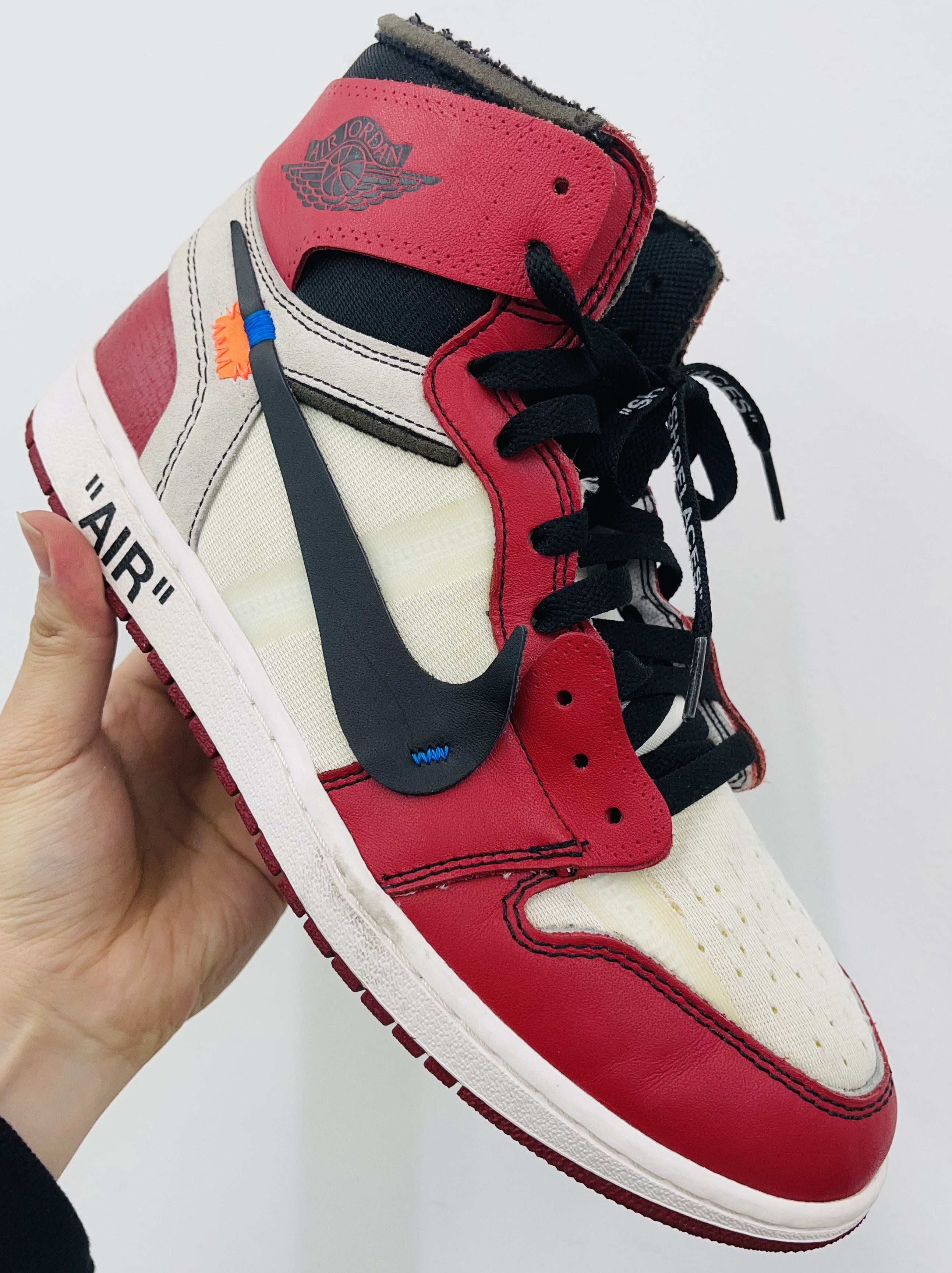Jordan 1 x Off-White Retro High Chicago The Ten 착용 스타일