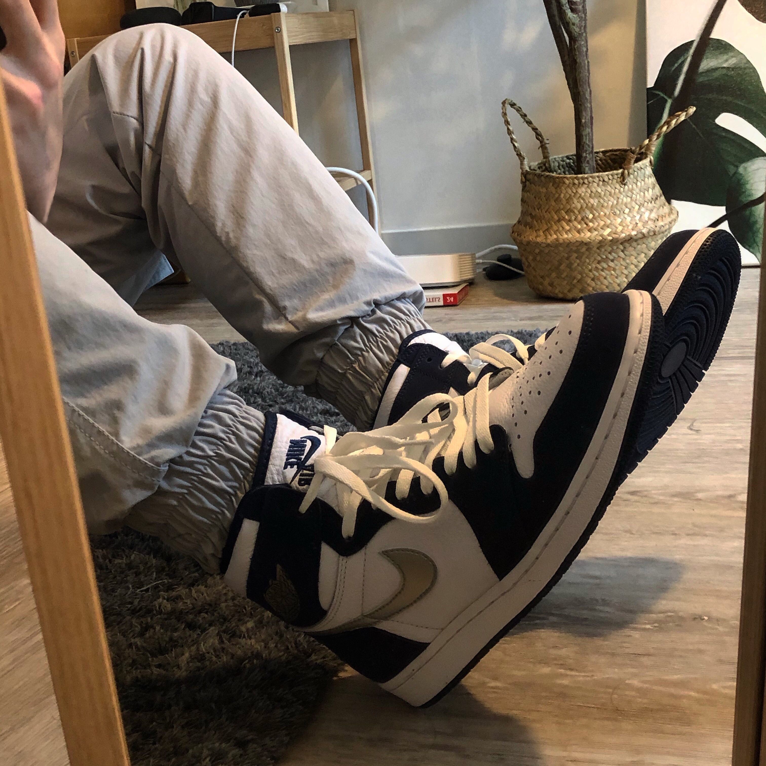 Jordan 1 Retro High OG CO.JP Midnight Navy 착용 스타일