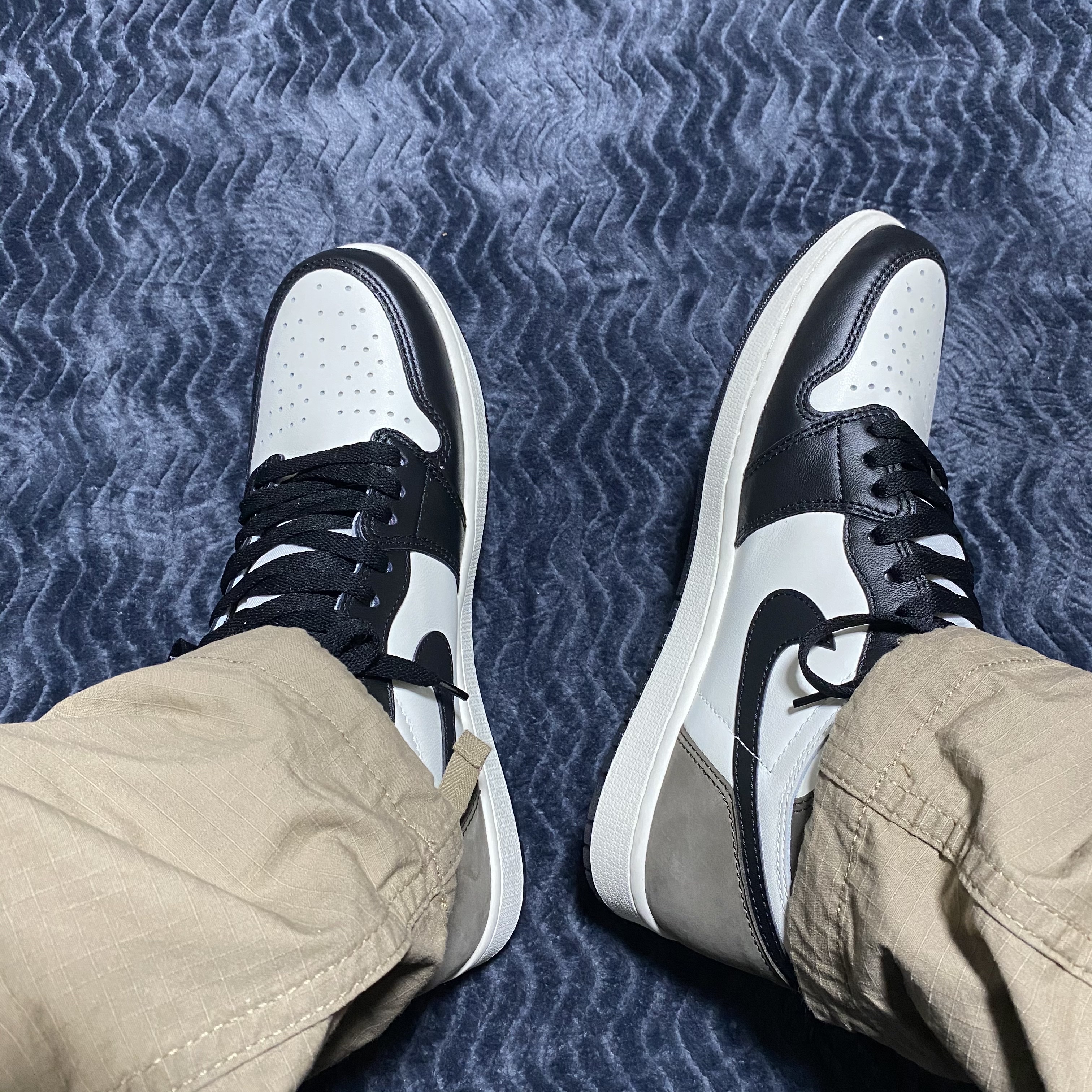 Jordan 1 Retro High OG Black Mocha 착용 스타일