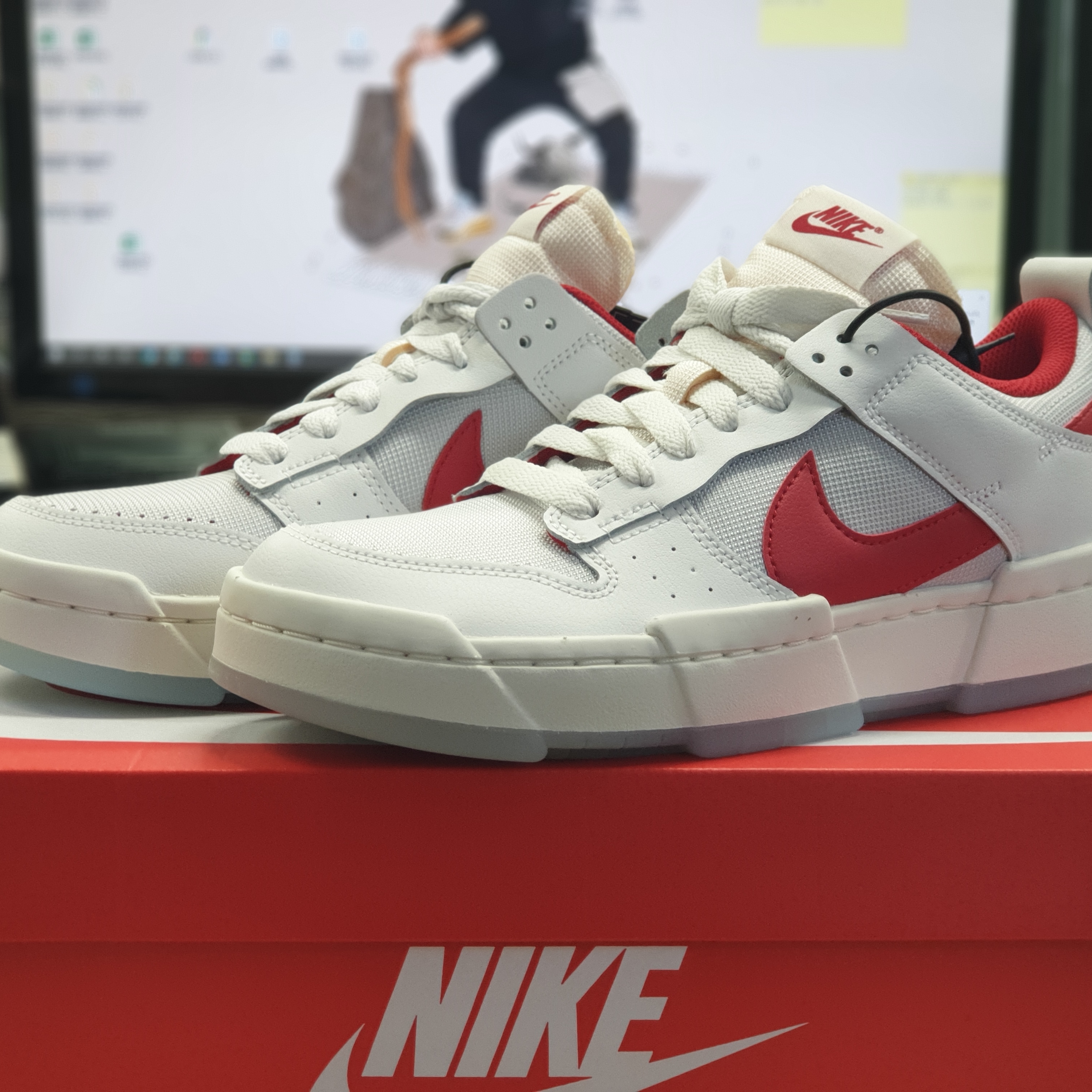(W) Nike Dunk Low Disrupt Gym Red 착용 스타일