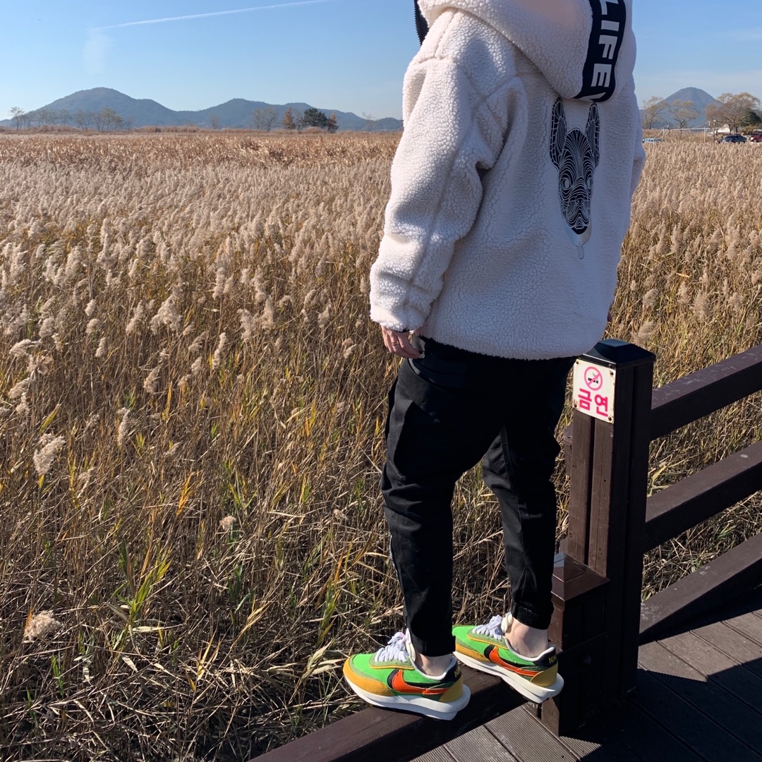 Nike x Sacai LDWaffle Green Multi 착용 스타일