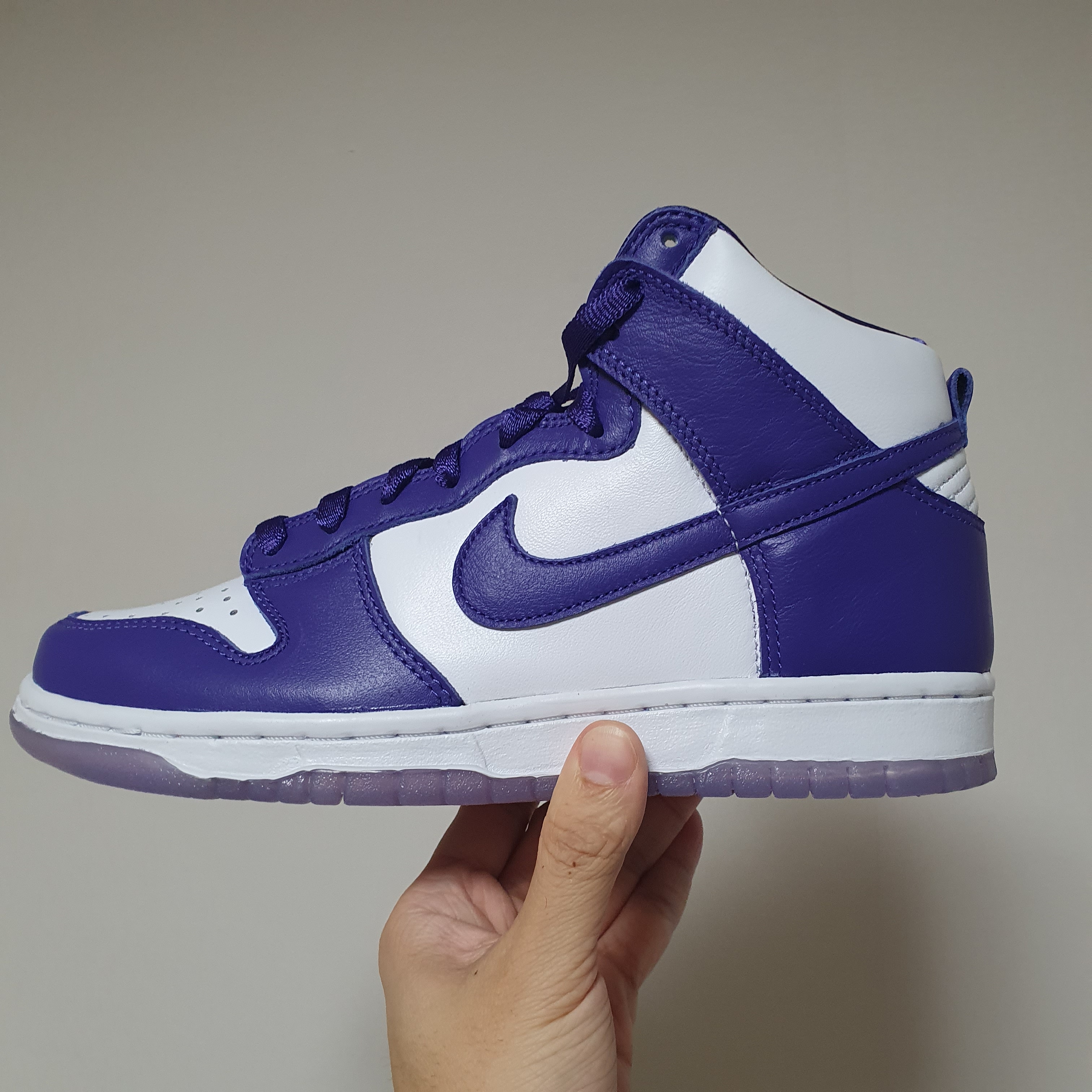 (W) Nike Dunk High SP Varsity Purple 착용 스타일 - 1