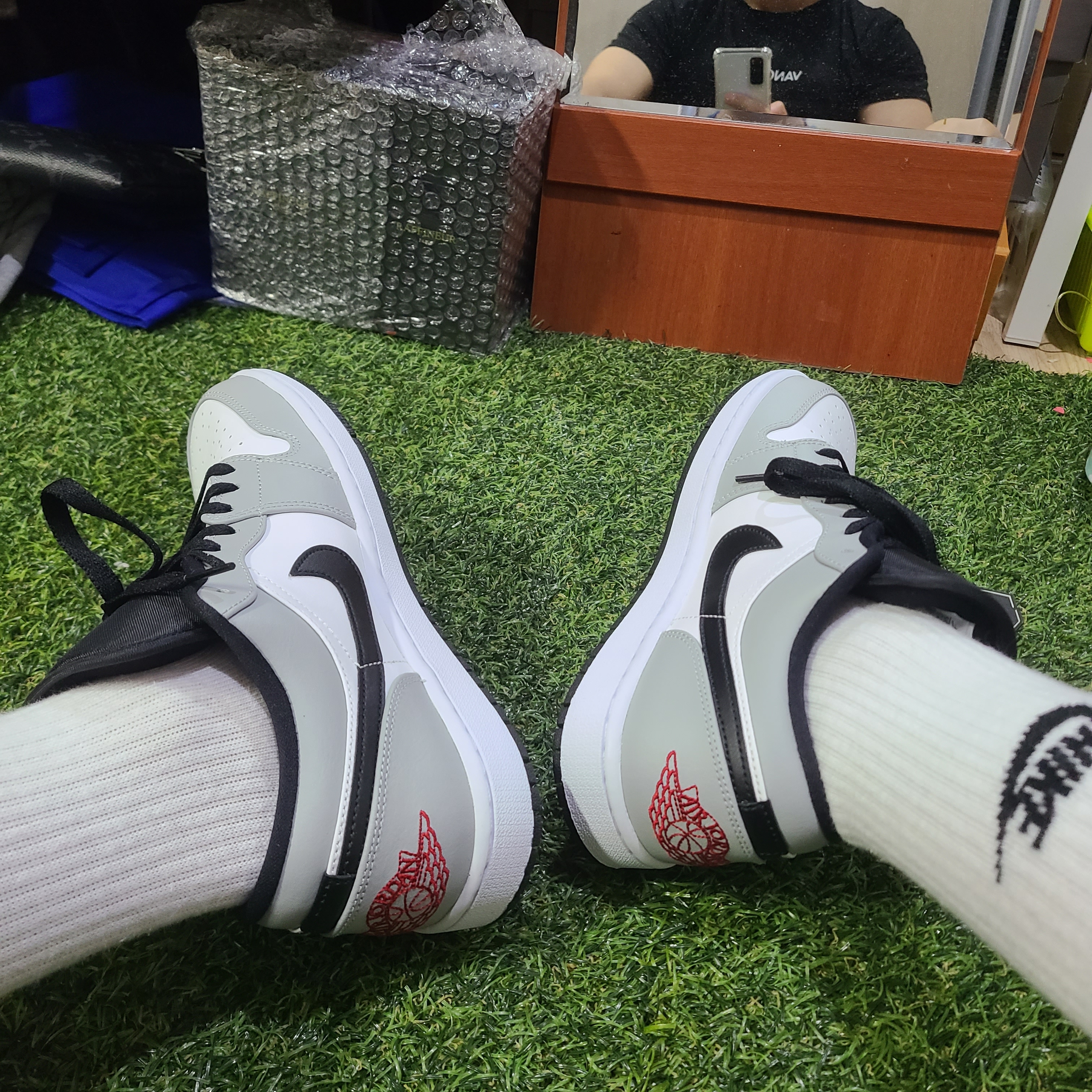 Jordan 1 Low Light Smoke Grey 착용 스타일