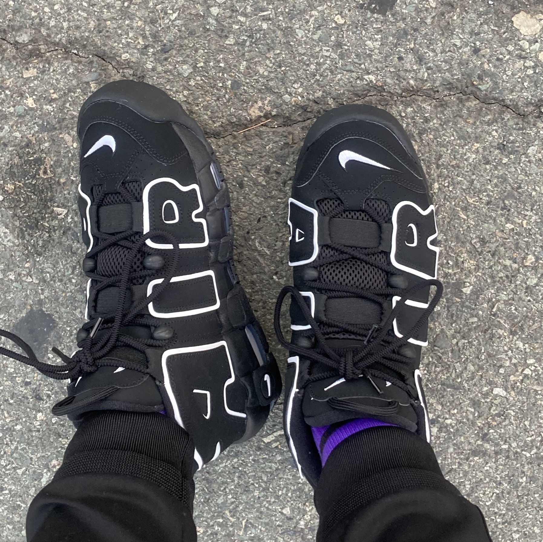 Nike Air More Uptempo Black White 2020 착용 스타일