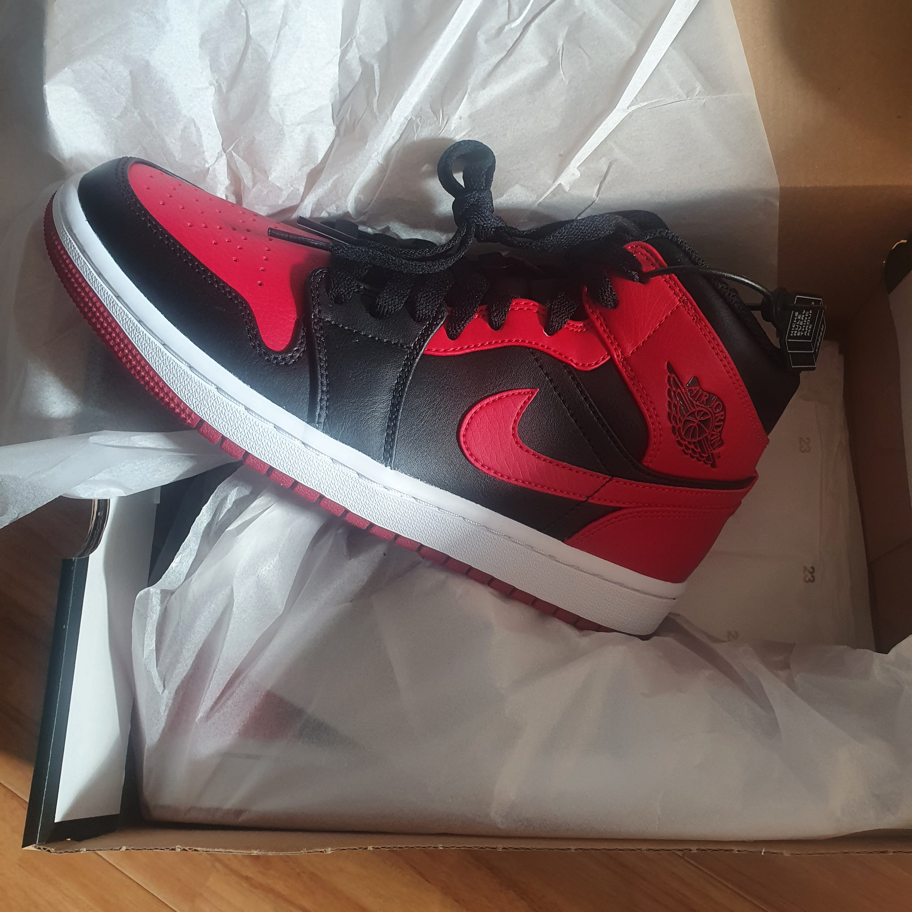 Jordan 1 Mid Bred Banned 2020 착용 스타일