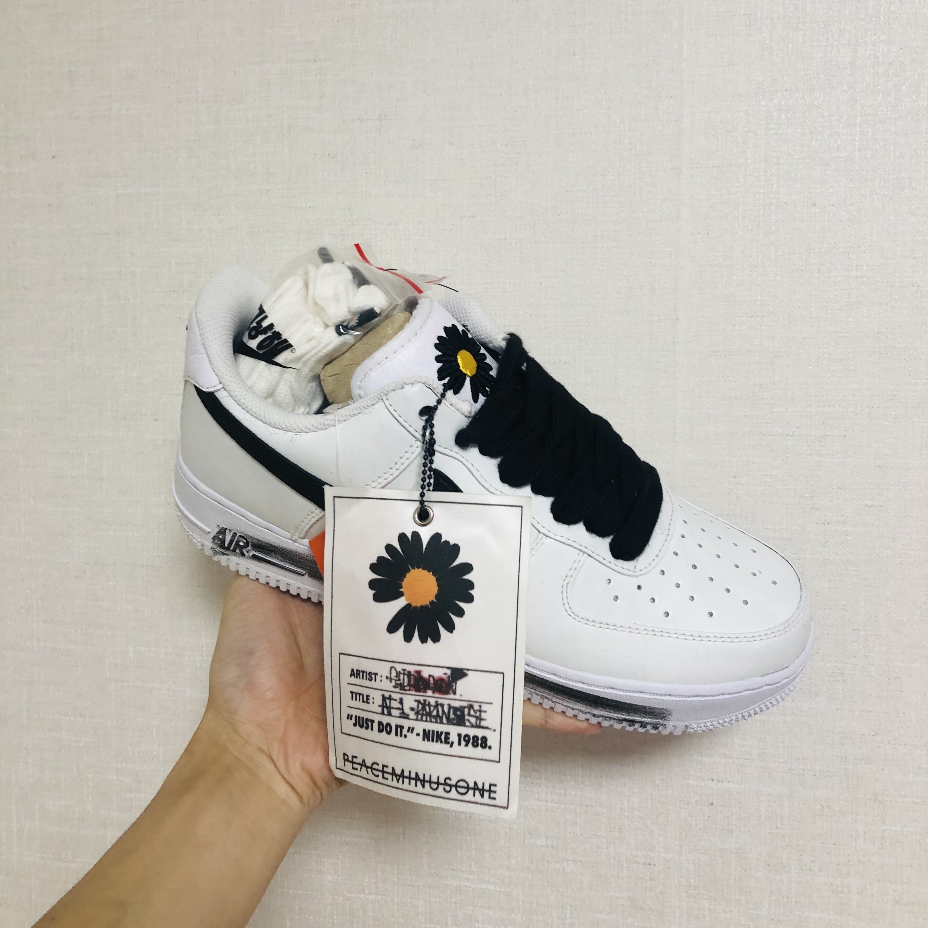 Nike x Peaceminusone Air Force 1 Low Para-Noise 2.0 착용 스타일