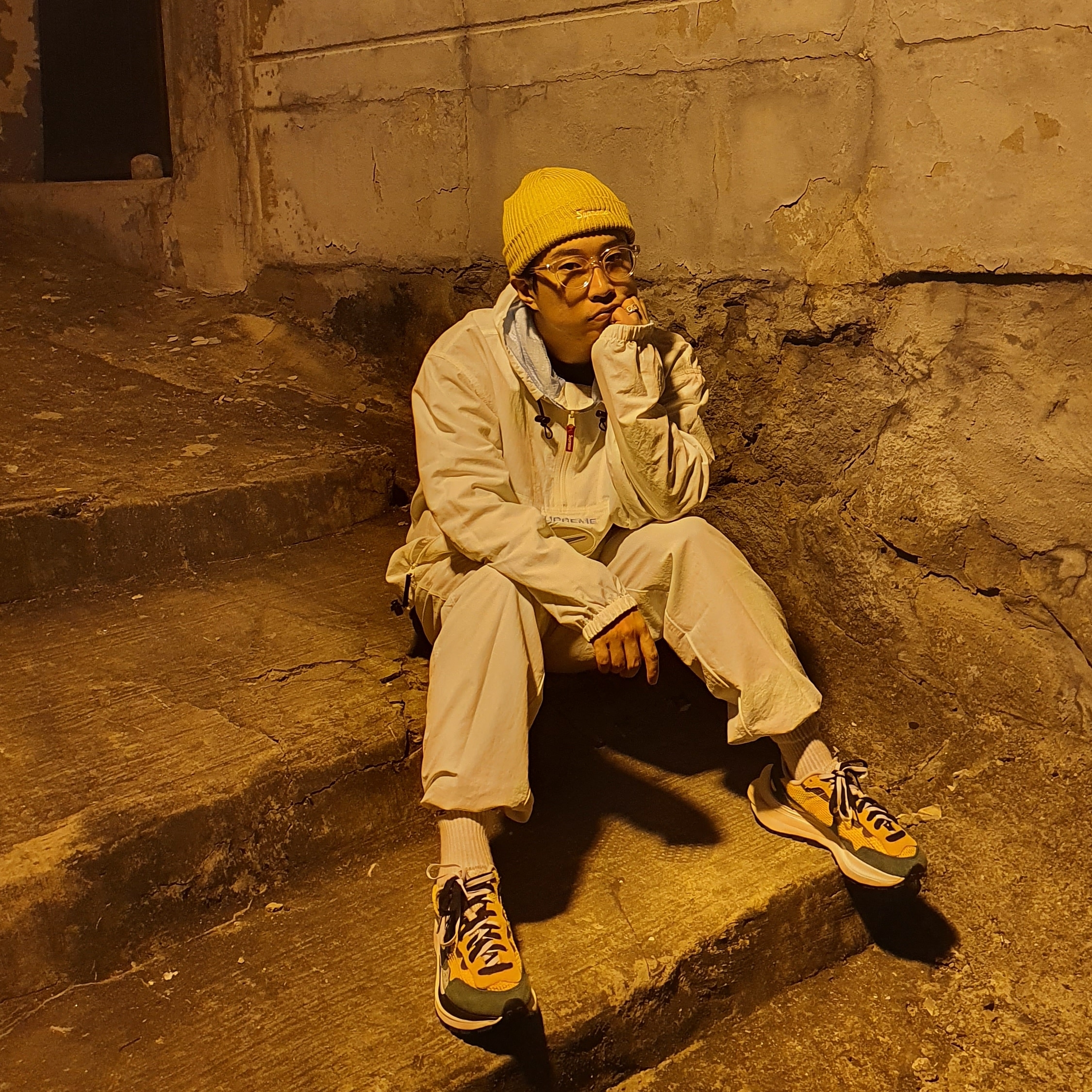 Nike x Sacai VaporWaffle Tour Yellow & Gorge Green Sail 착용 스타일