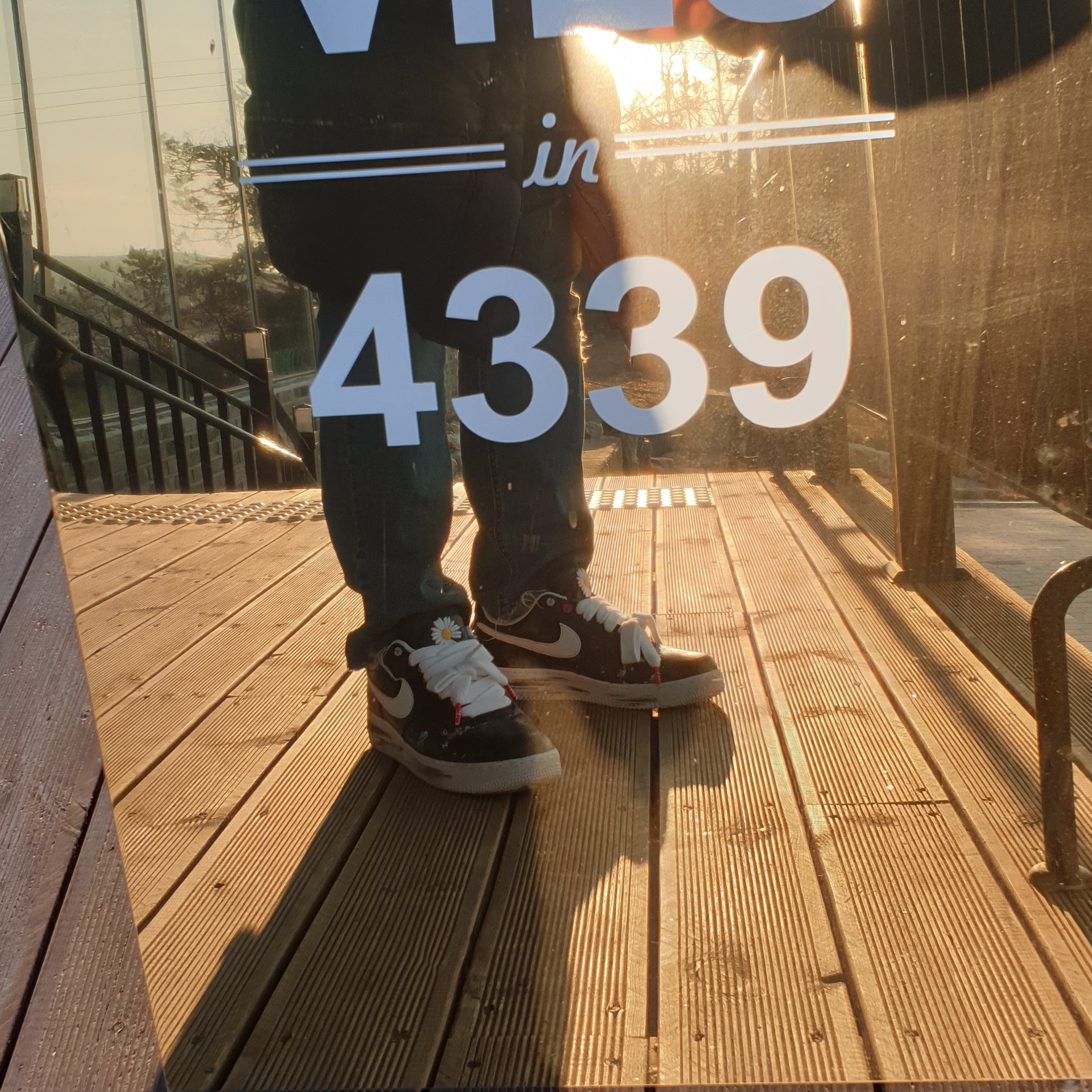 Nike x Peaceminusone Air Force 1 Low Para-Noise 착용 스타일
