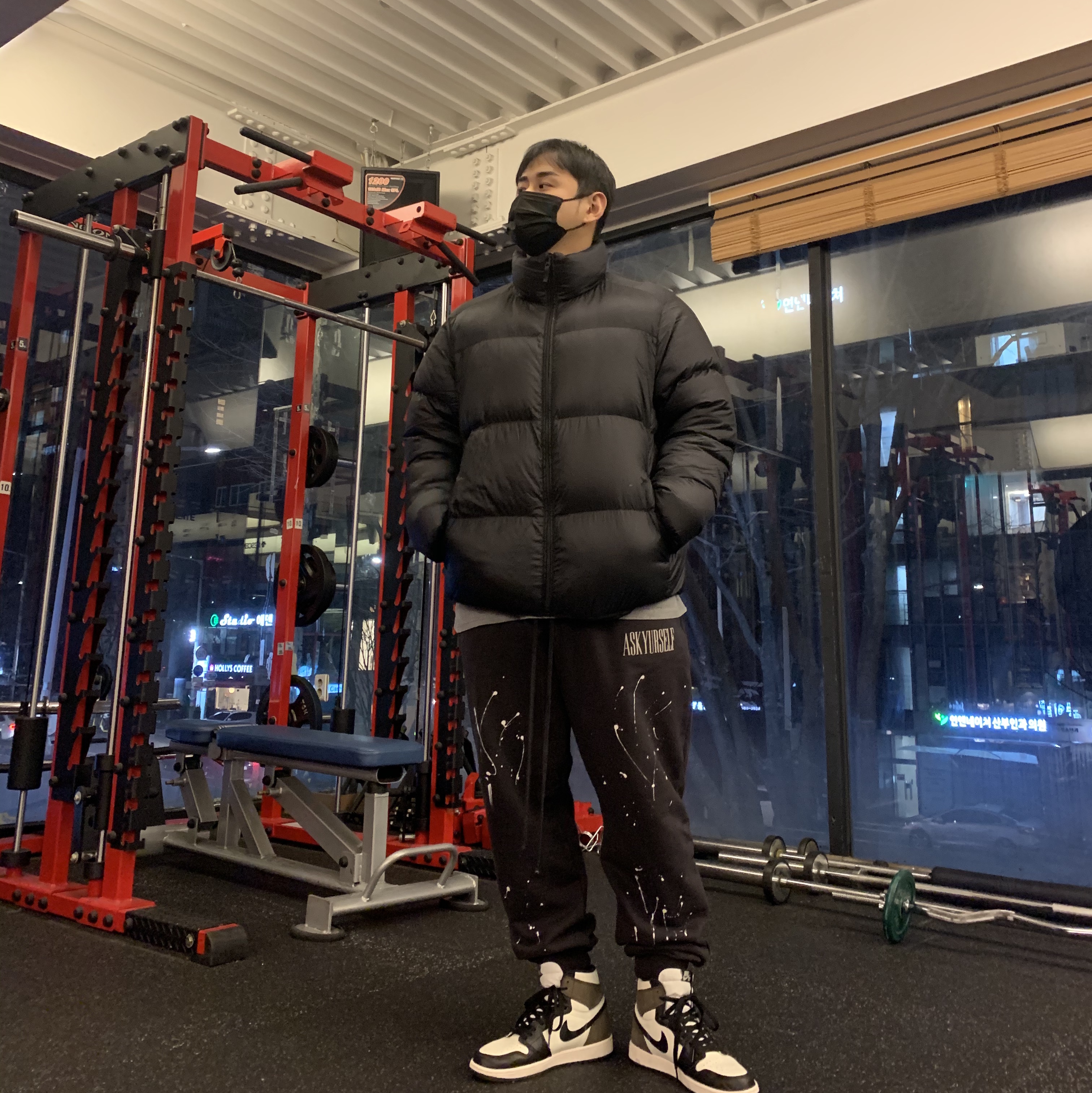 Jordan 1 Retro High OG Black Mocha 착용 스타일 - 1