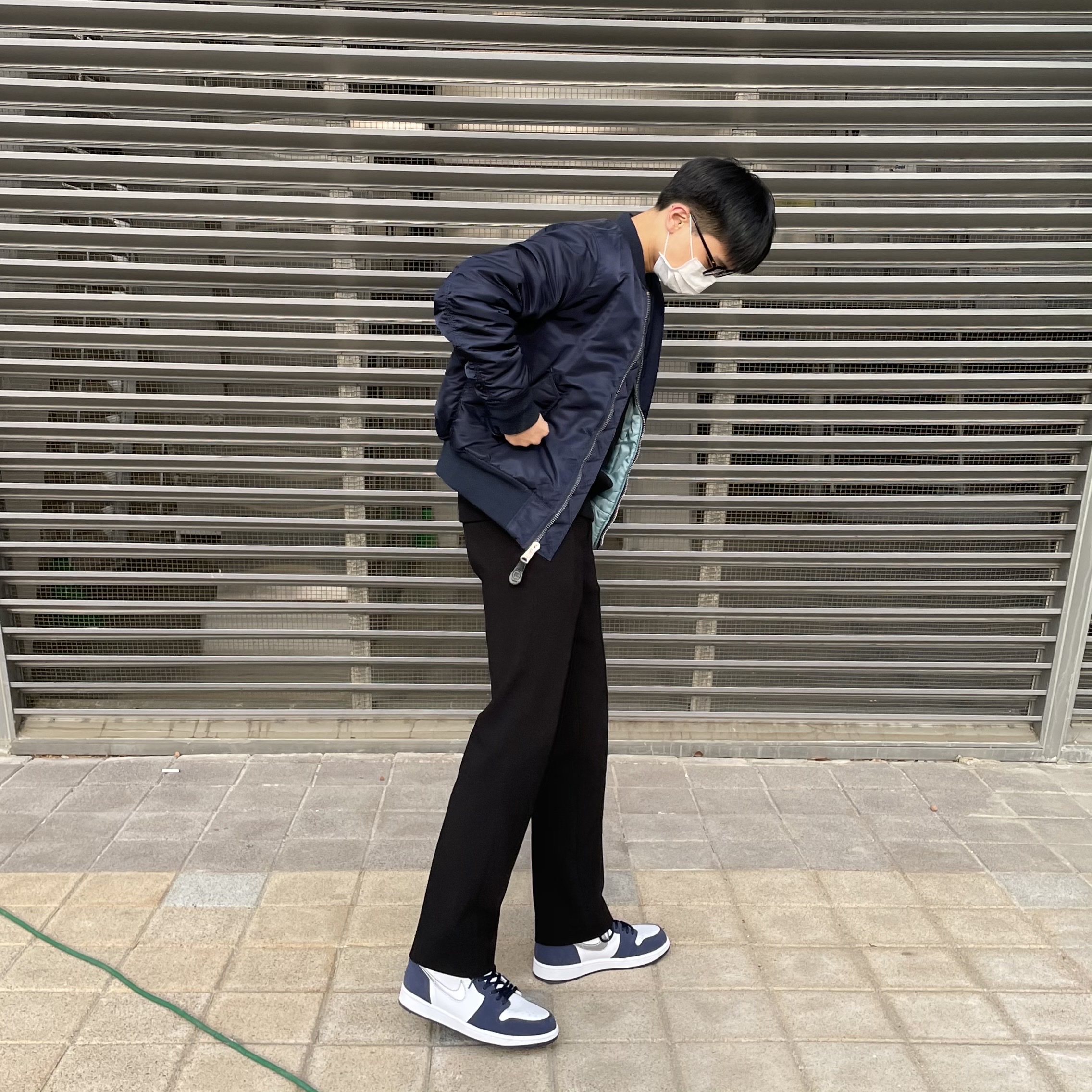 Jordan 1 Retro High OG CO.JP Midnight Navy 착용 스타일 - 1