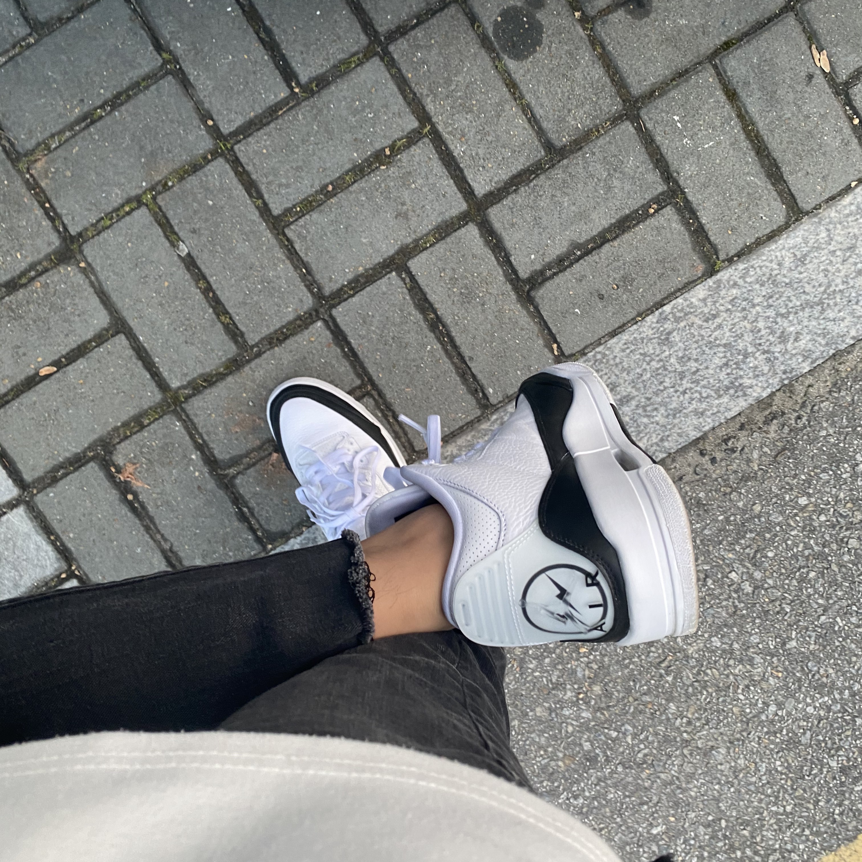 Jordan 3 x Fragment Retro SP White Black 착용 스타일